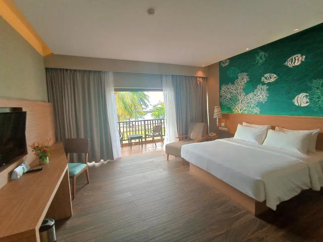 Bed in Mercure Manado Tateli Resort and Convention