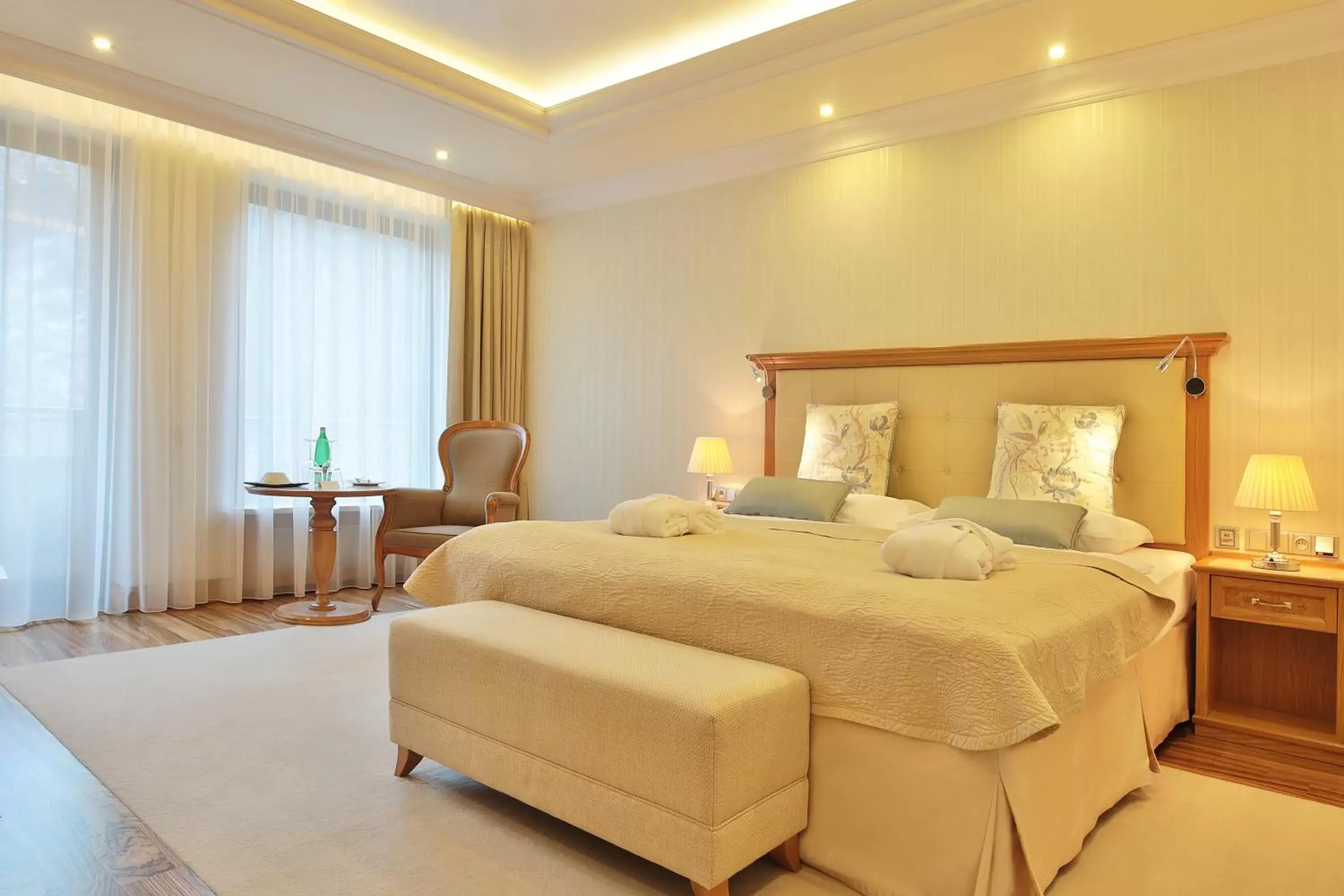 Bedroom, Bed in Retro Riverside Wellness Resort Bedroom, Bed in Retro Riverside Wellness Resort