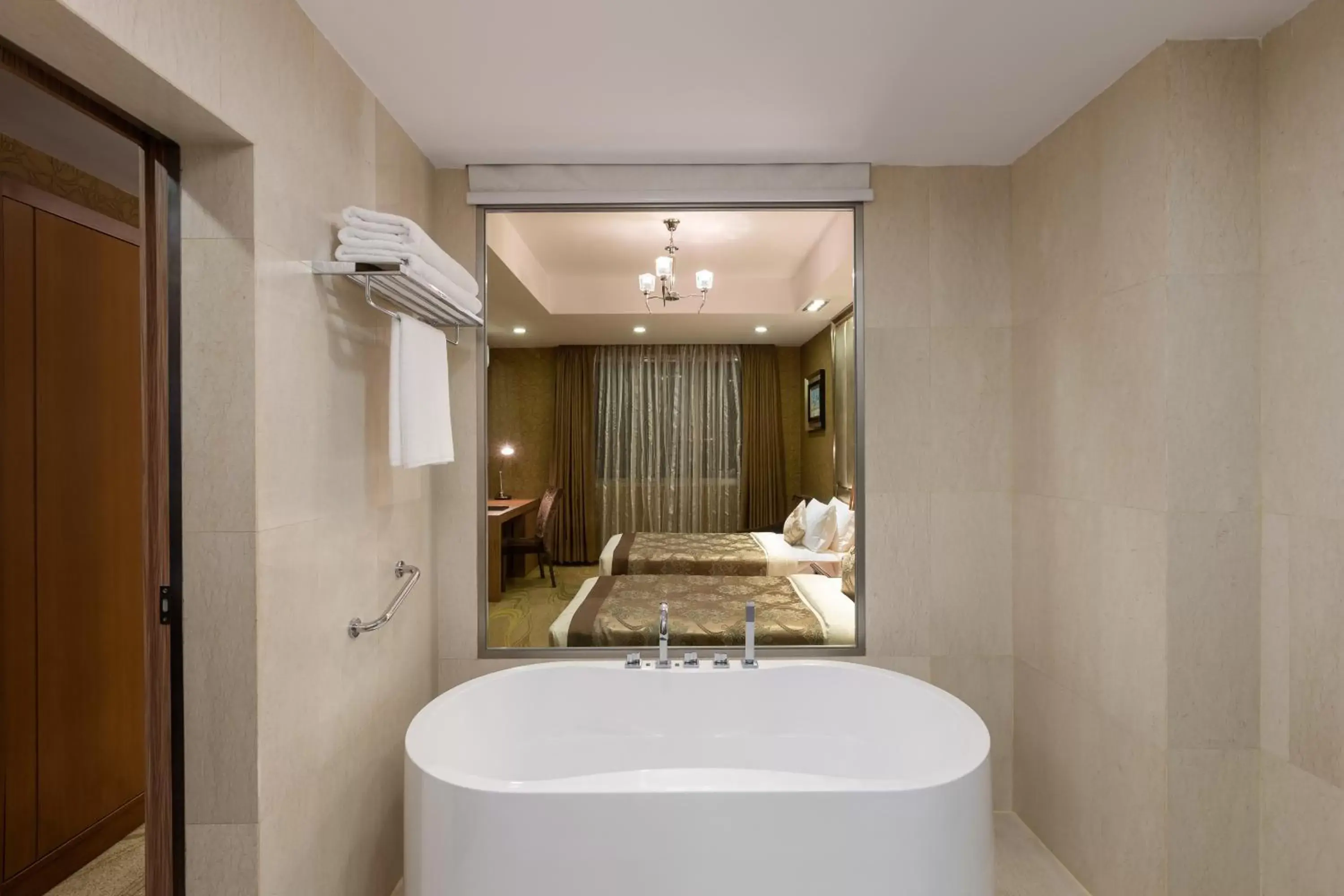 Bathroom in Best Western Chinatown Hotel