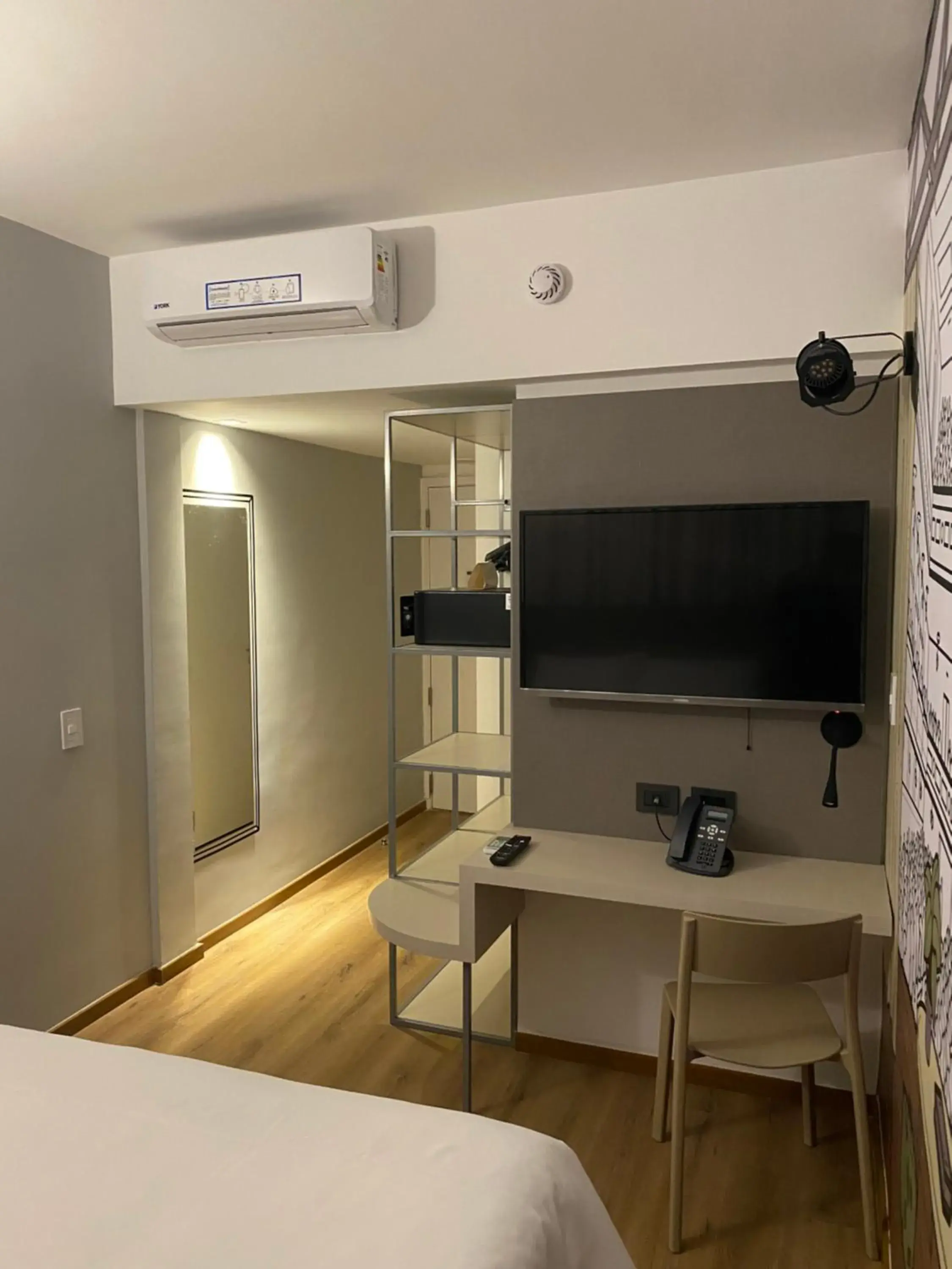 TV and multimedia, TV/Entertainment Center in ibis Styles Buenos Aires Florida