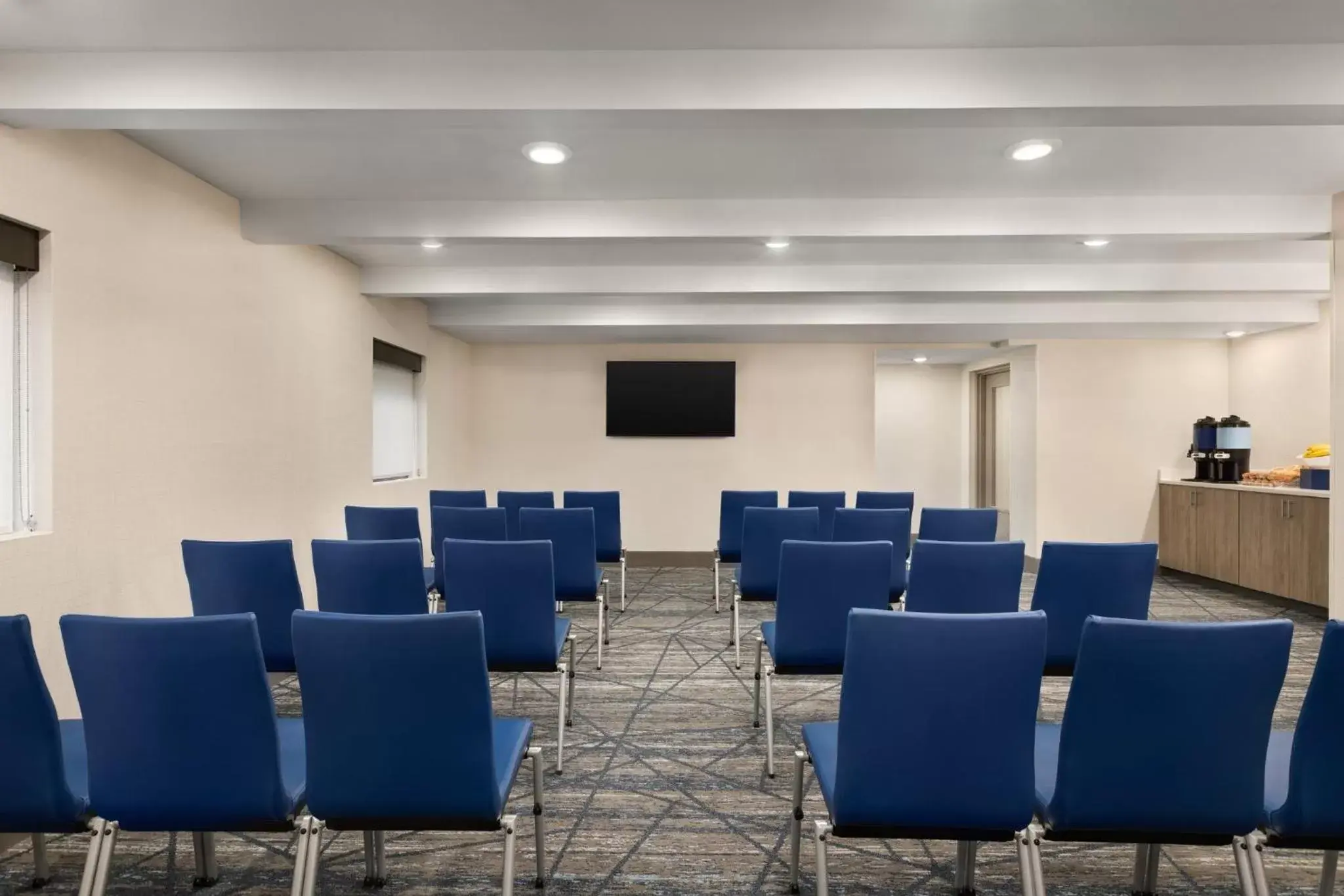 Banquet/Function facilities in Holiday Inn Express & Suites Evansville Downtown, an IHG Hotel