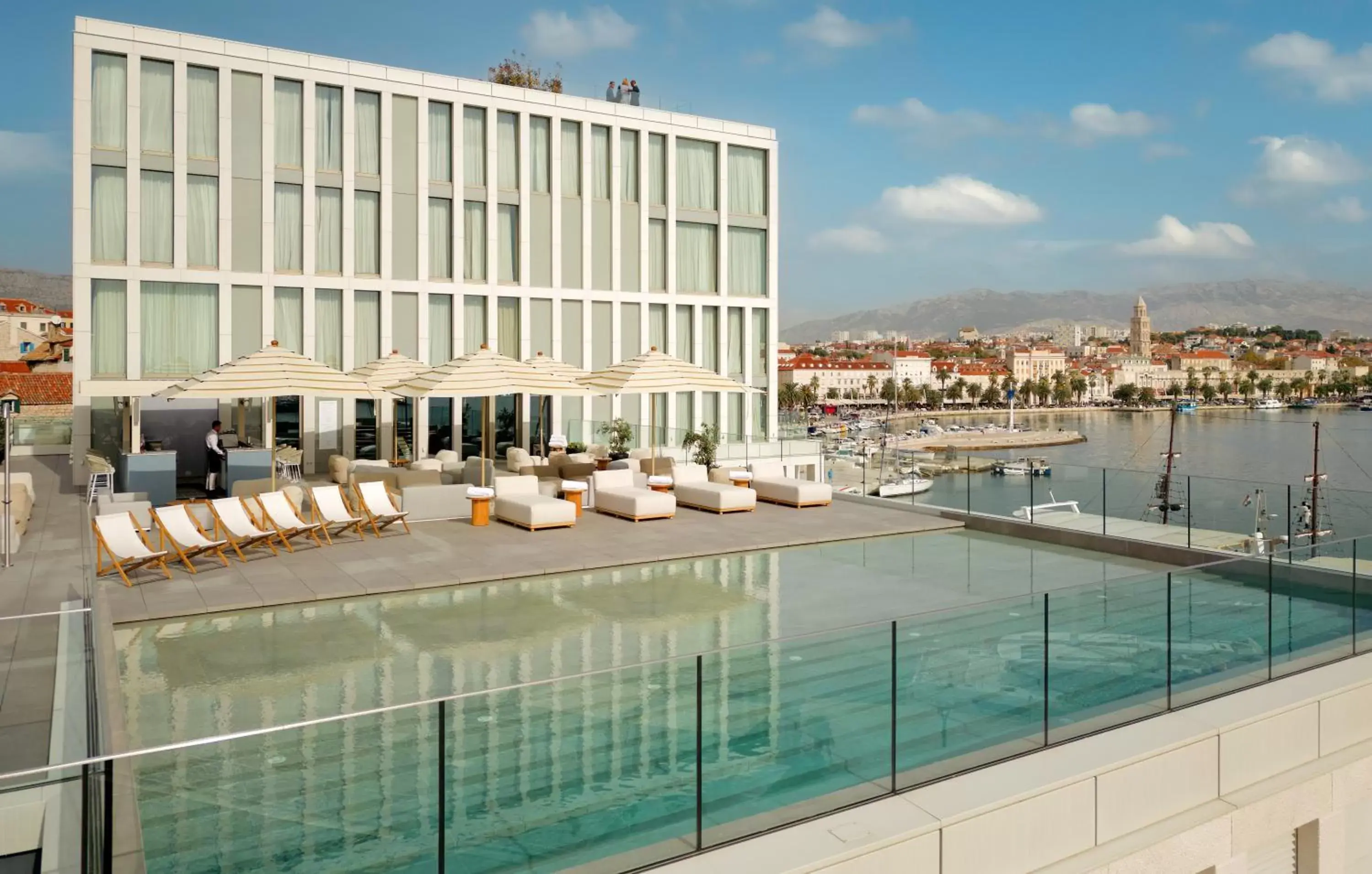 Property building in Hotel Ambasador Property building in Hotel Ambasador