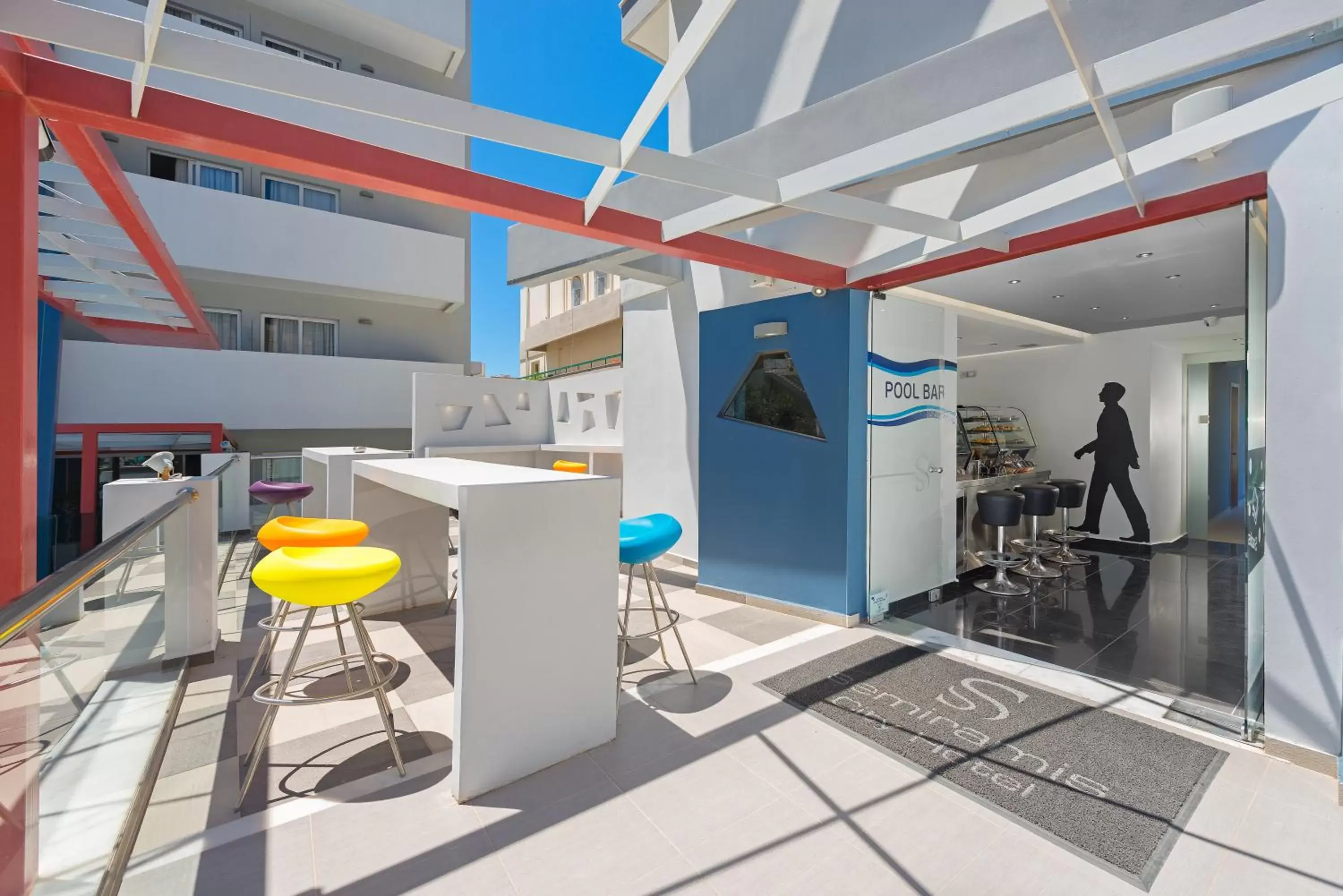 Lounge or bar in Semiramis City Hotel Lounge or bar in Semiramis City Hotel