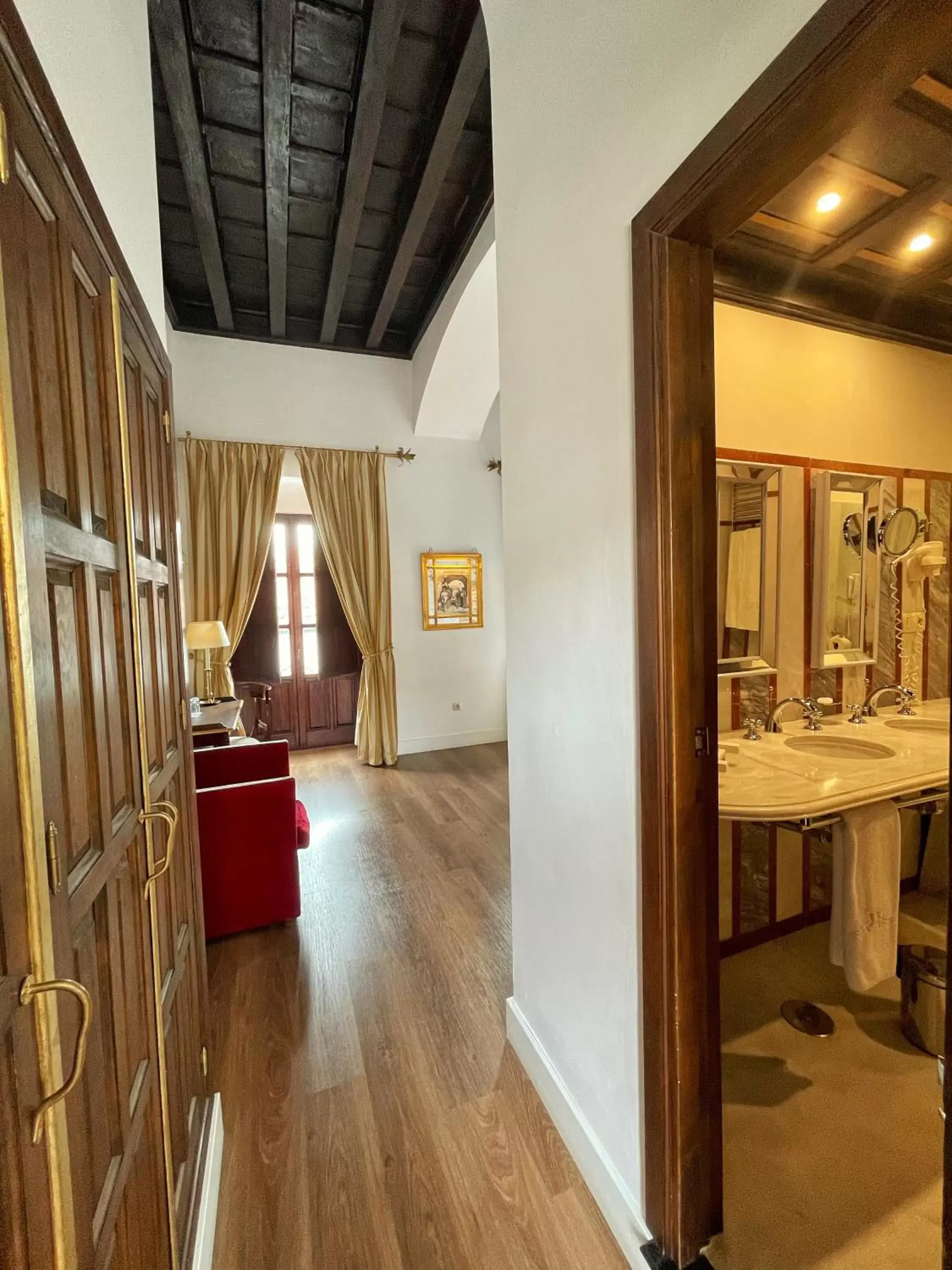 Bedroom, Bathroom in Las Casas de la Judería de Córdoba