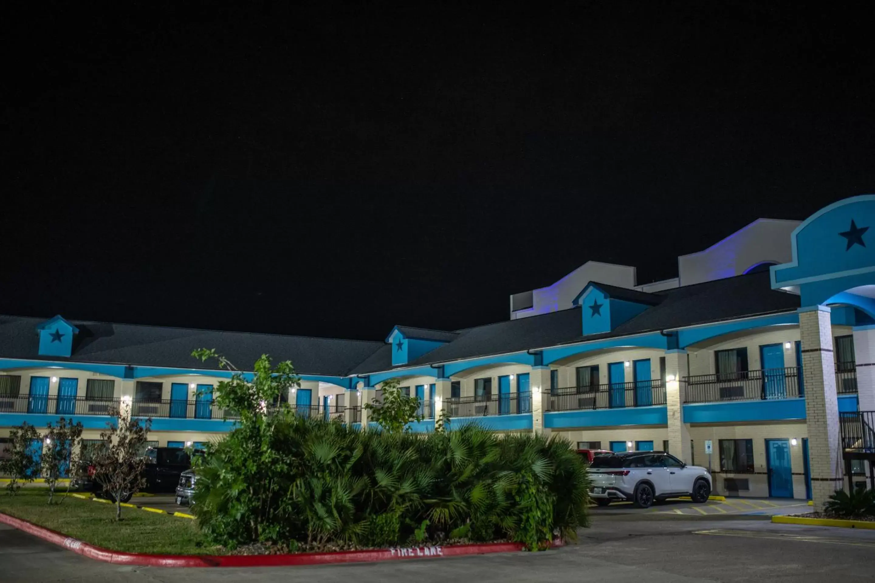 Parking, Property Building in Hotel Bliss Kemah Boardwalk by OYO