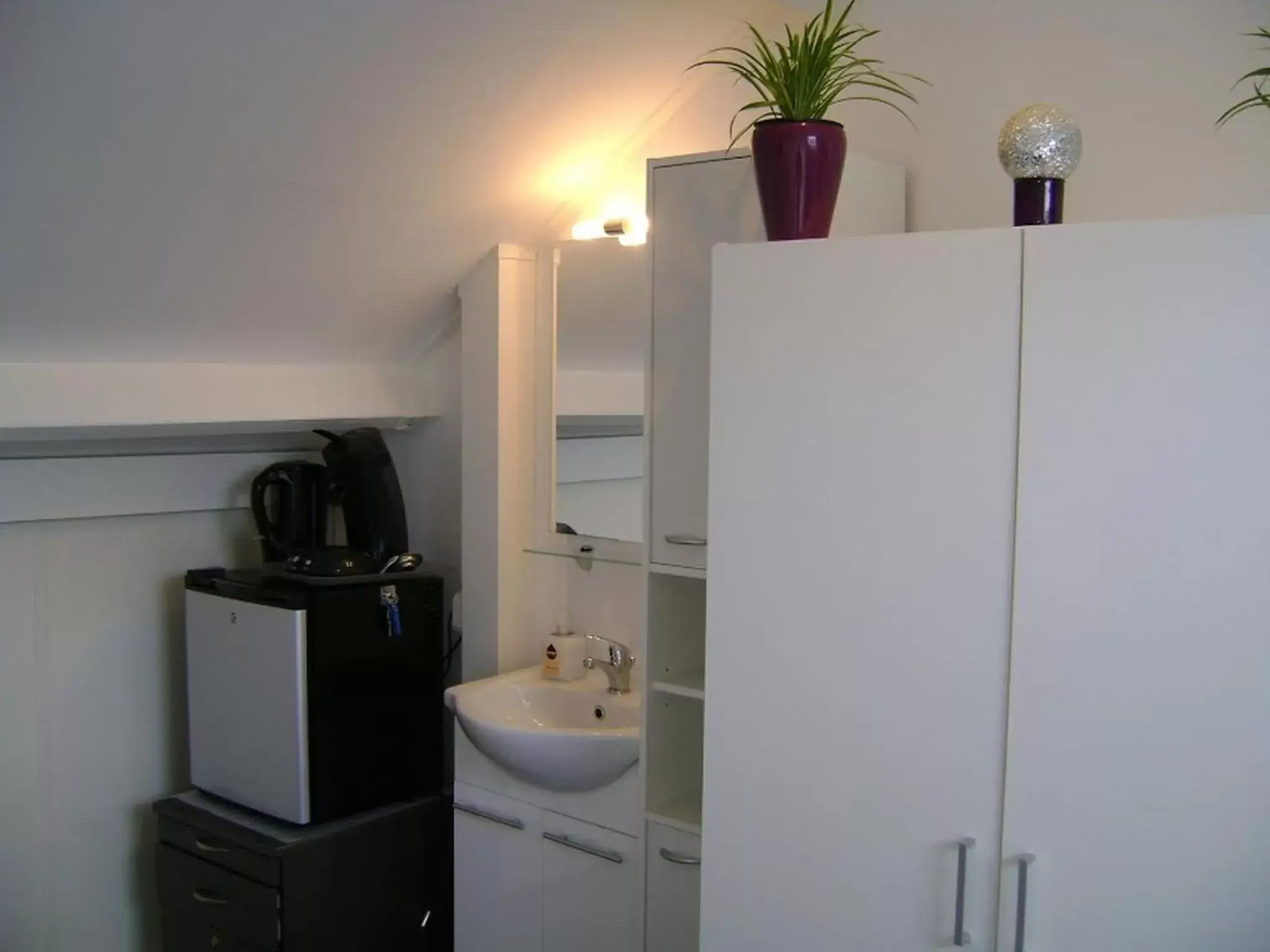 Photo of the whole room, Bathroom in Enschede