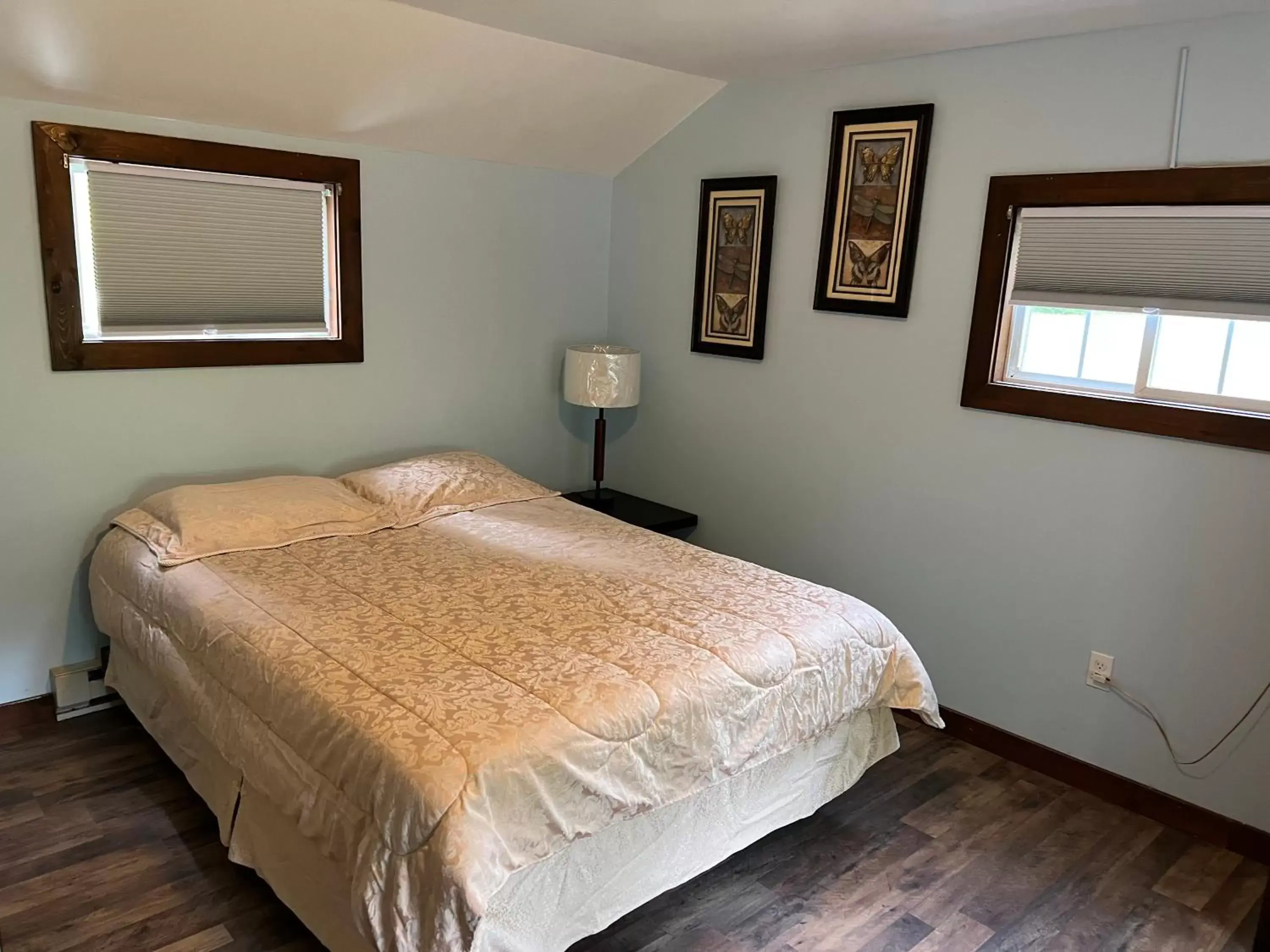 Bedroom, Bed in Echo Valley Cottages