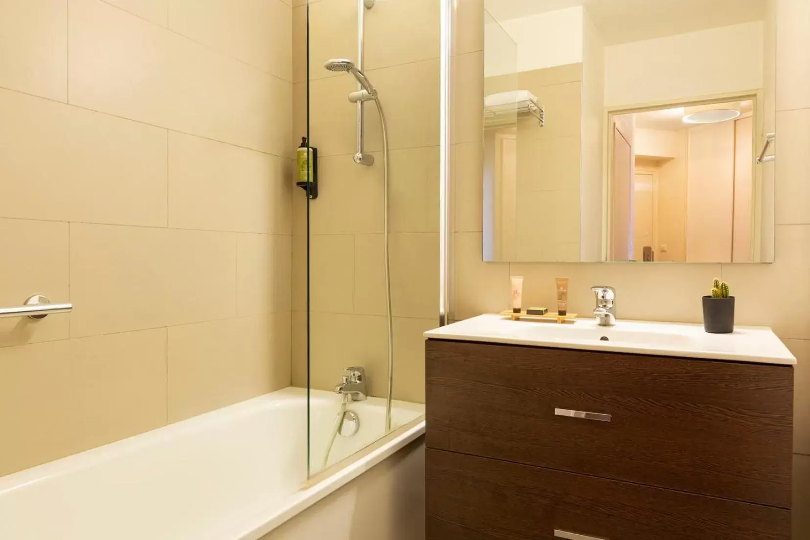 Shower, Bathroom in Citadines Part-Dieu Lyon