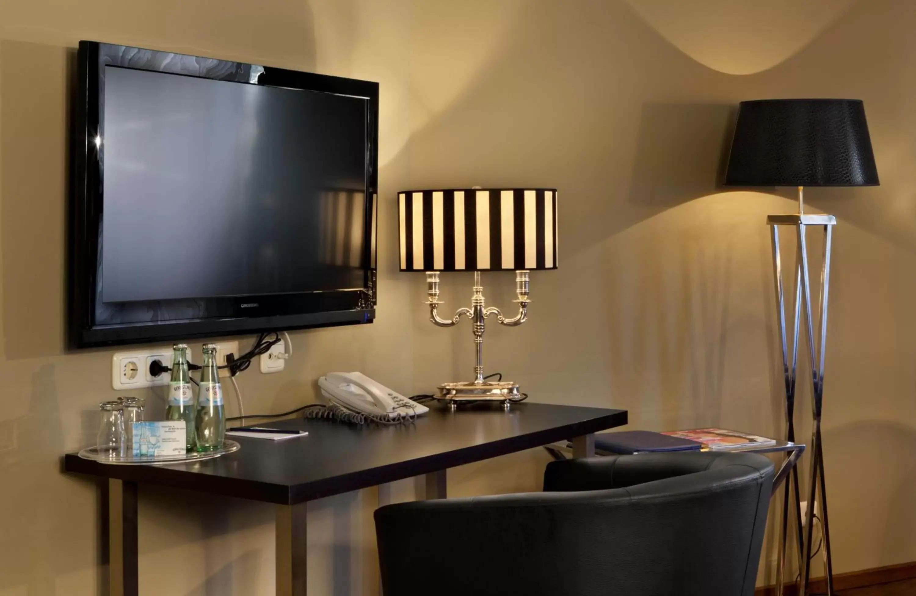 TV and multimedia, TV/Entertainment Center in Tryp by Wyndham Luebeck Aquamarin