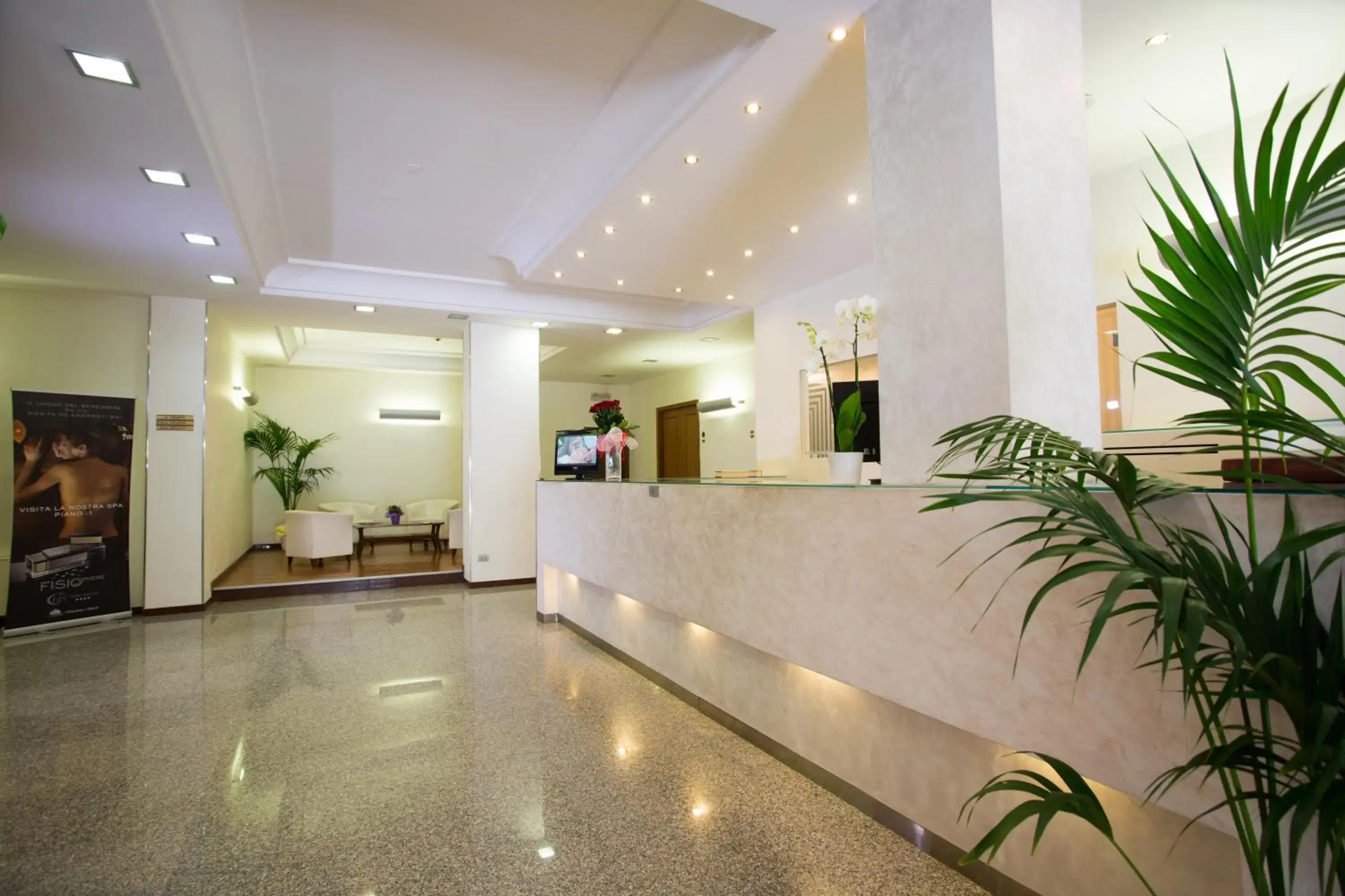 Lobby or reception in Hotel Garden Experience Lobby or reception in Hotel Garden Experience
