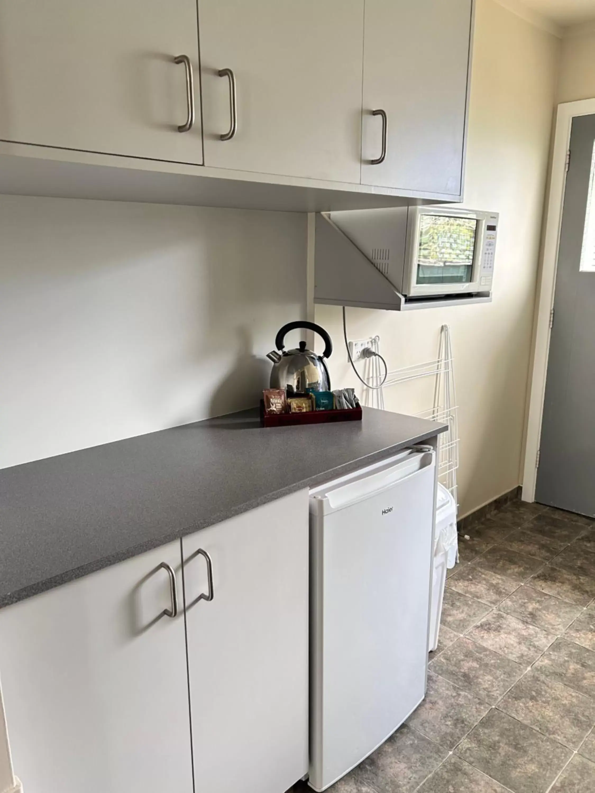 kitchen, Kitchen/Kitchenette in Arcadia Motel