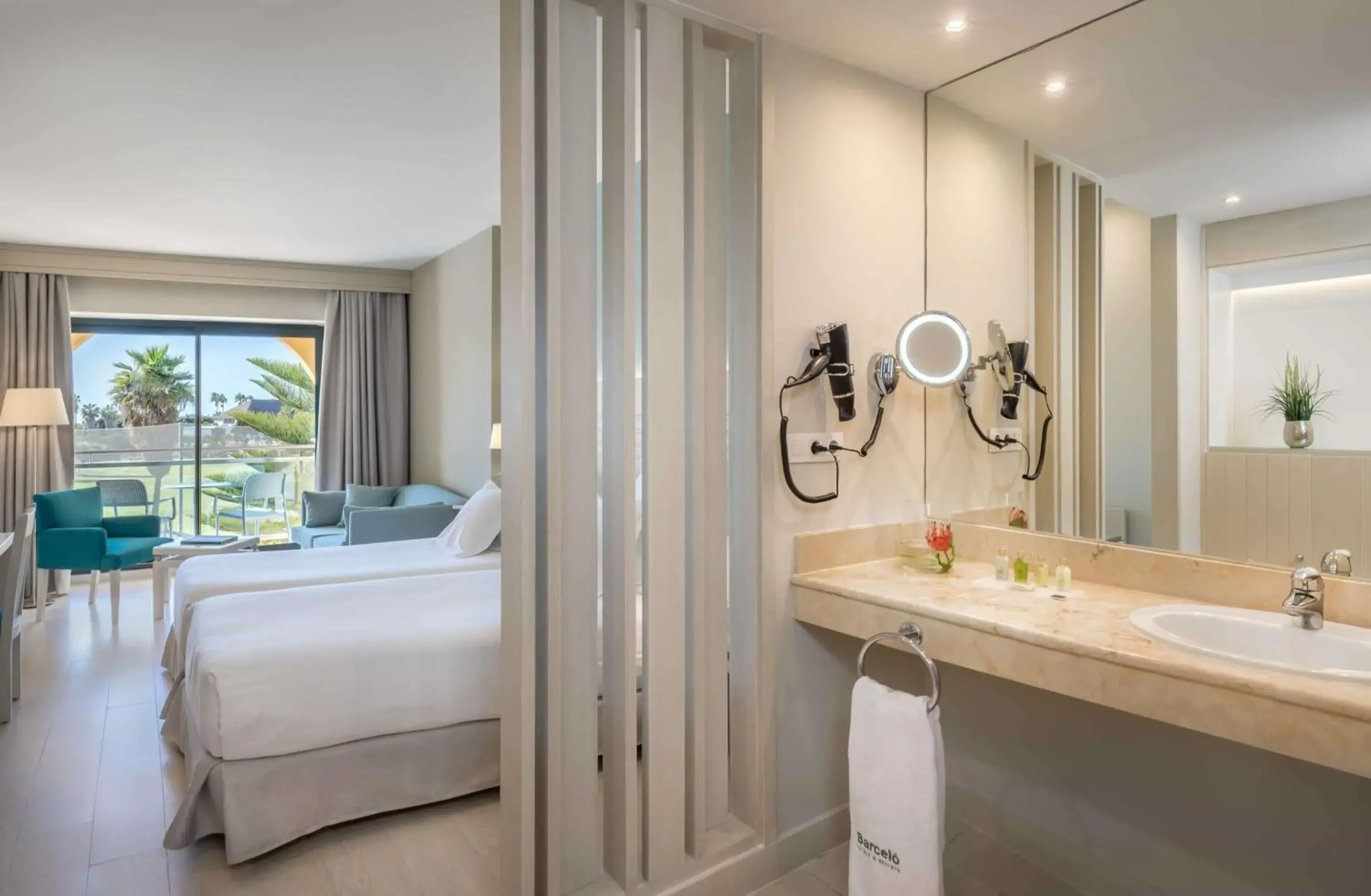 Superior Double or Twin Room with Terrace and Spa Access in Barceló Costa Ballena Golf & Spa Superior Double or Twin Room with Terrace and Spa Access in Barceló Costa Ballena Golf & Spa