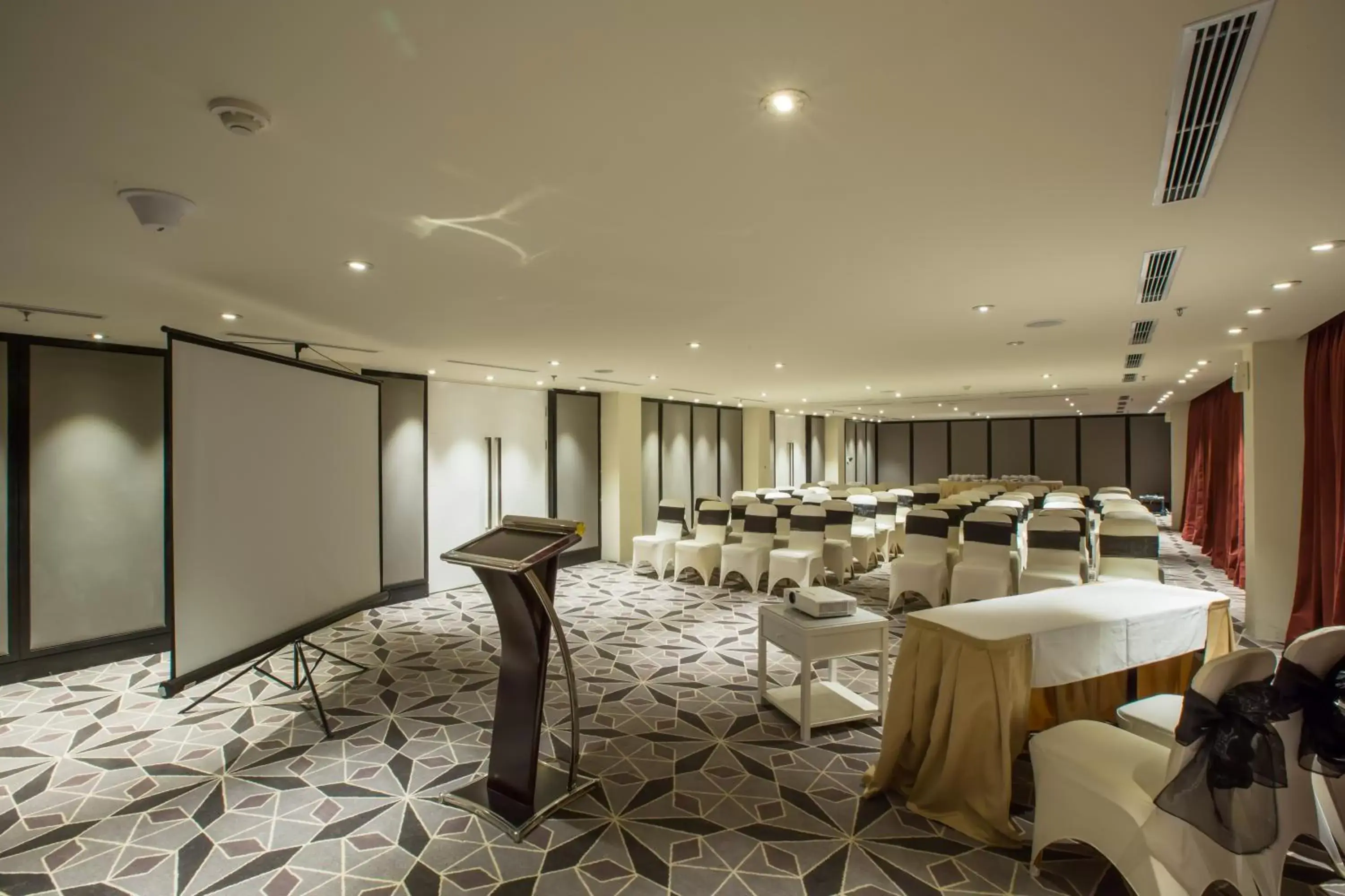 Meeting/conference room, Business Area/Conference Room in Bali Paragon Resort Hotel