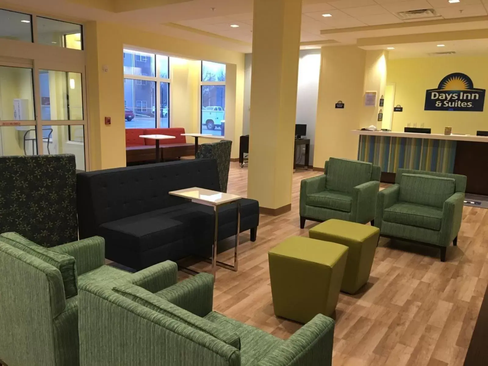 Lobby or reception, Seating Area in Days Inn & Suites by Wyndham Kearney