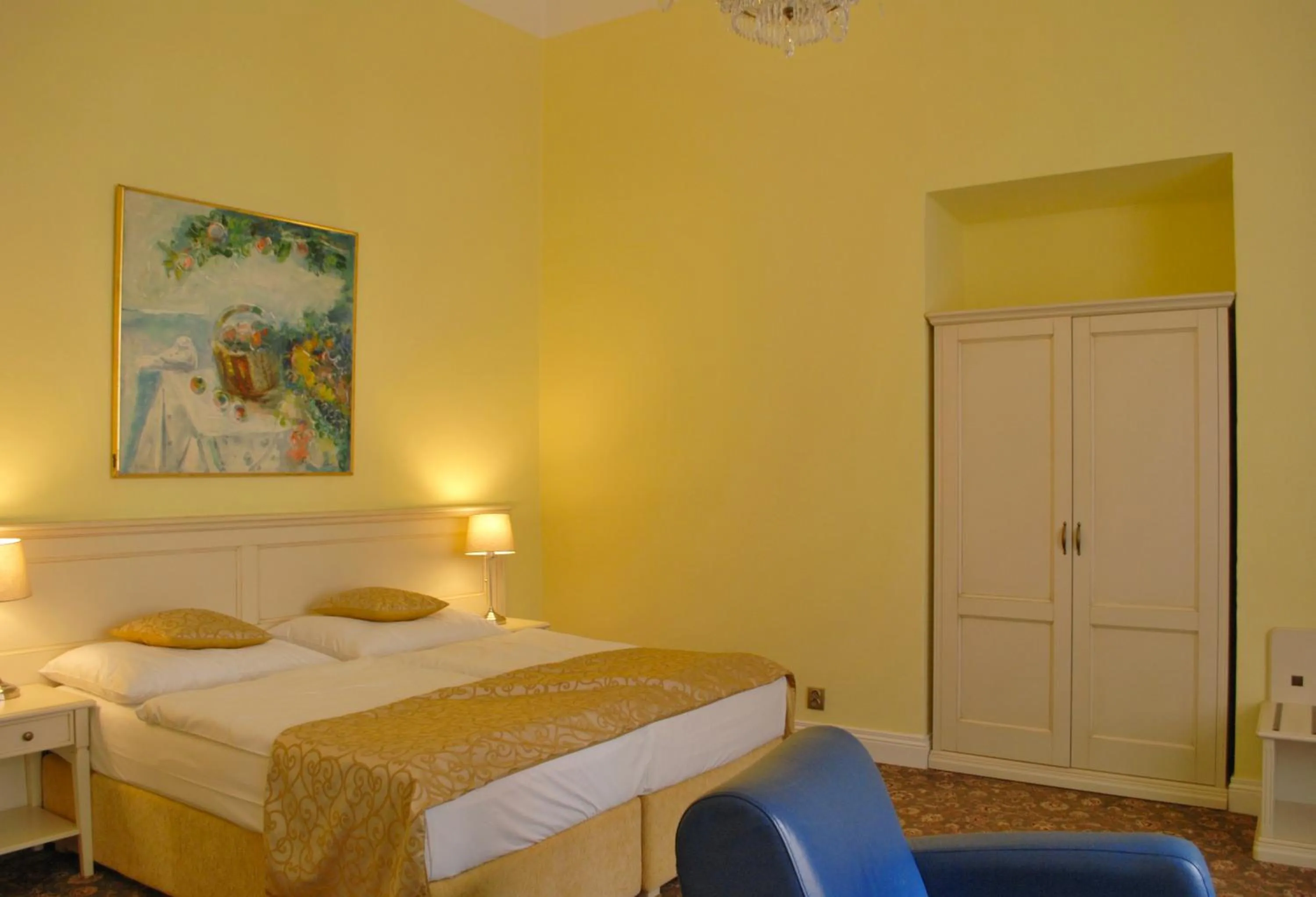 Bed in Hotel Metamorphis