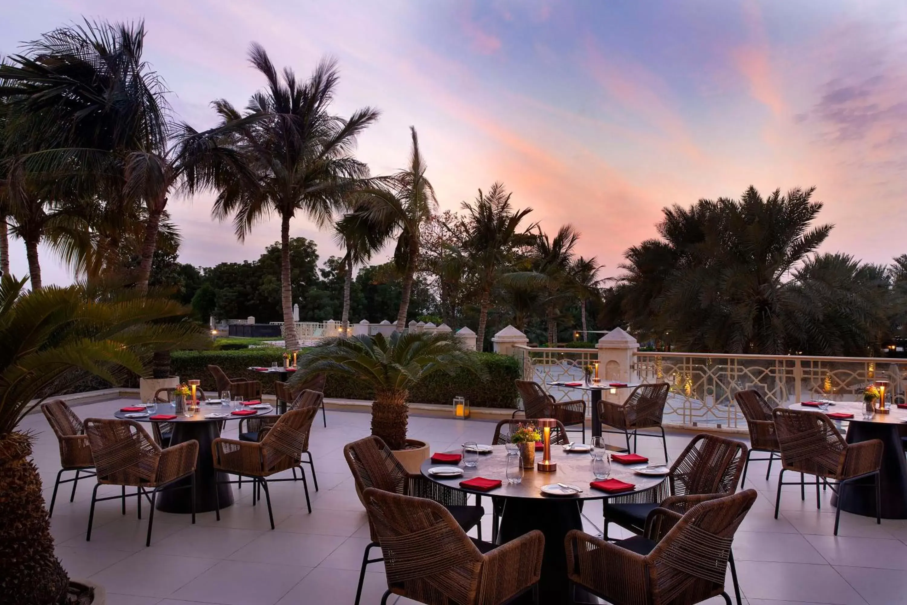 Patio, Restaurant/Places to Eat in Waldorf Astoria Ras Al Khaimah