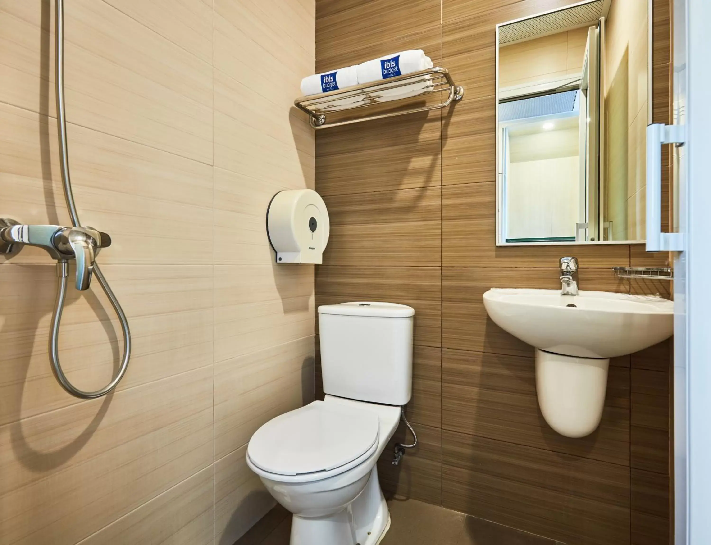 Bathroom in ibis budget Singapore Mount Faber