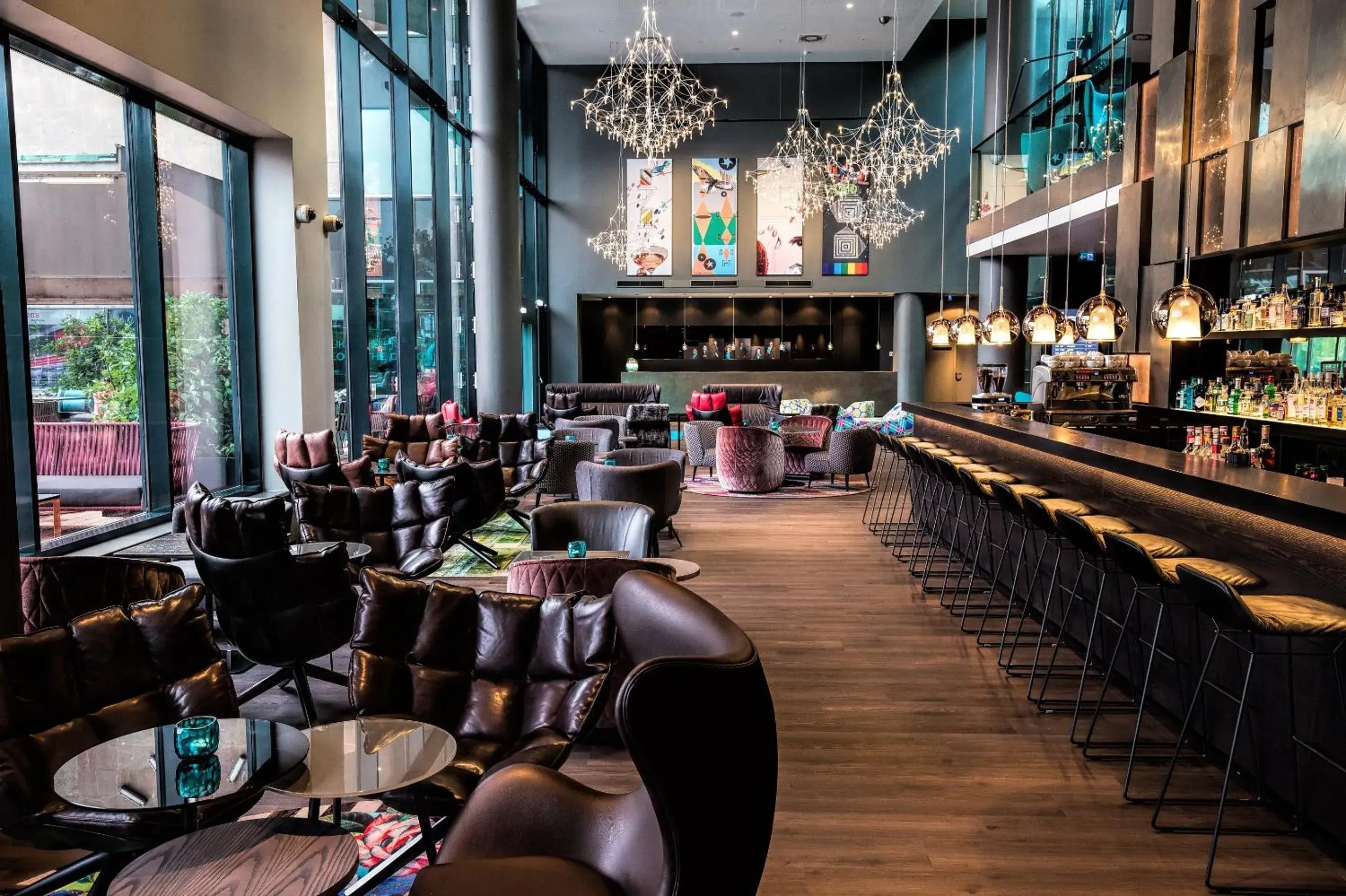 Lounge or bar, Restaurant/Places to Eat in Motel One Wien Westbahnhof