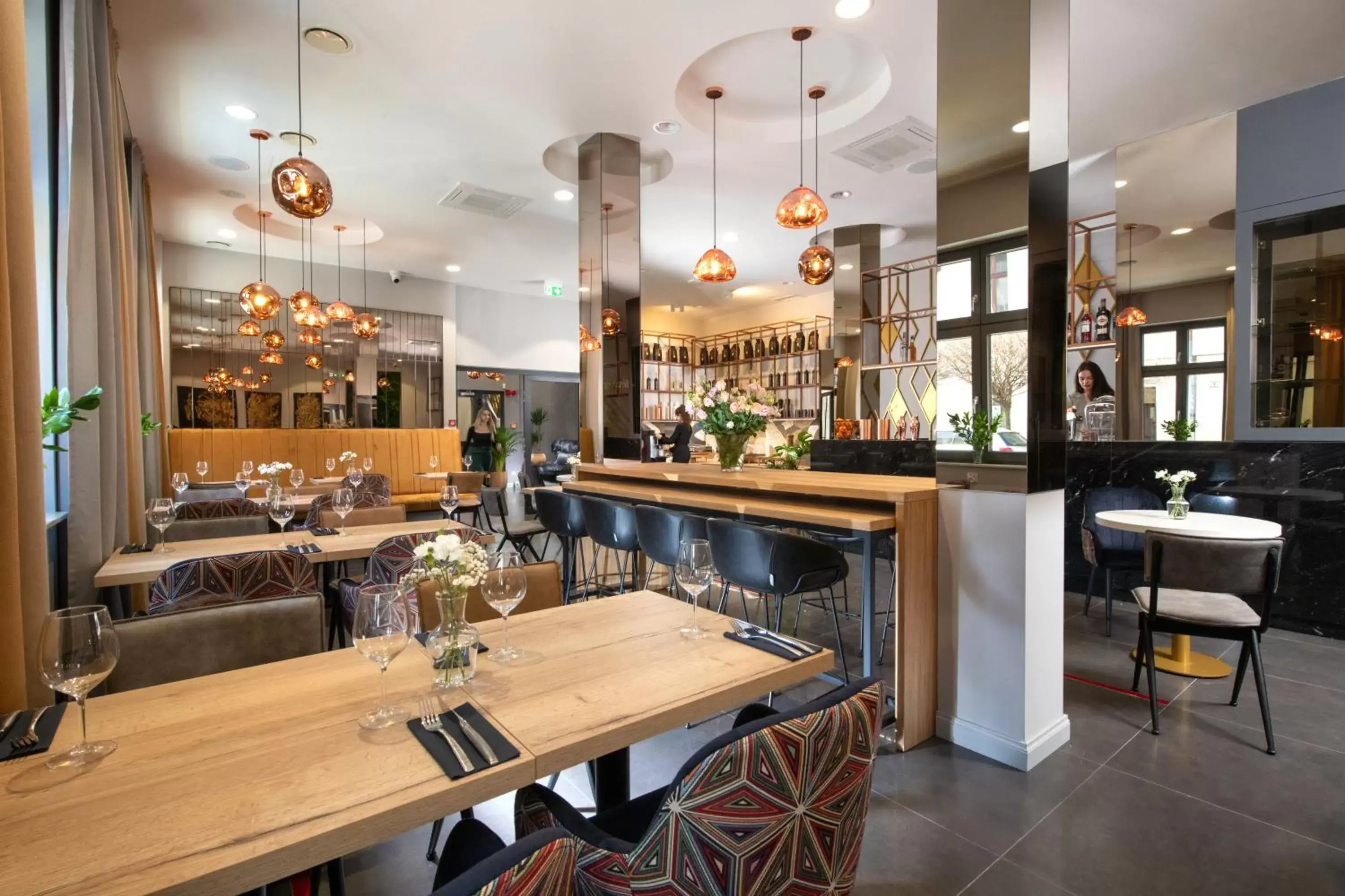 Restaurant/places to eat in Xerion Hotel Restaurant/places to eat in Xerion Hotel