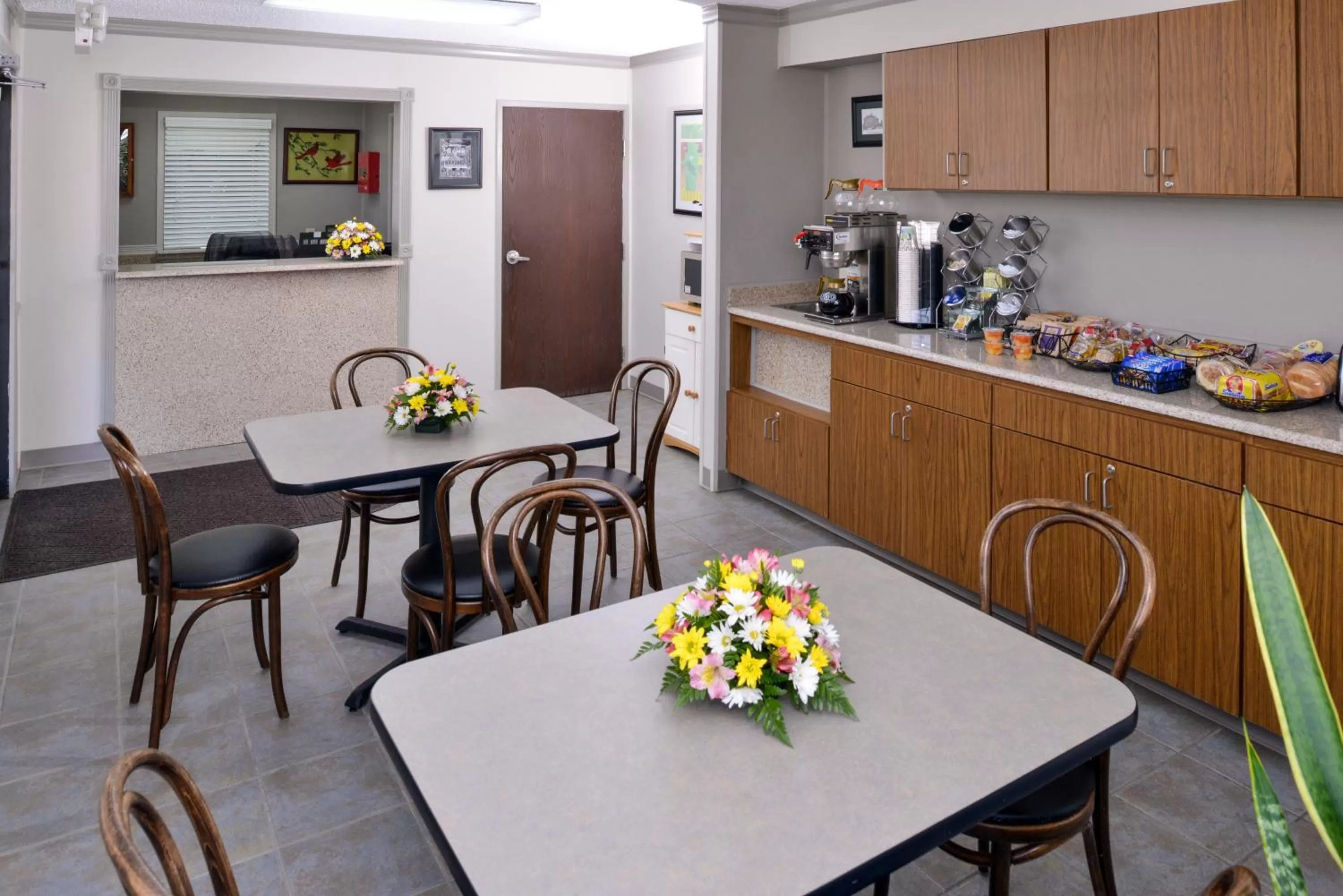 Briarwood Inn Of Geneva