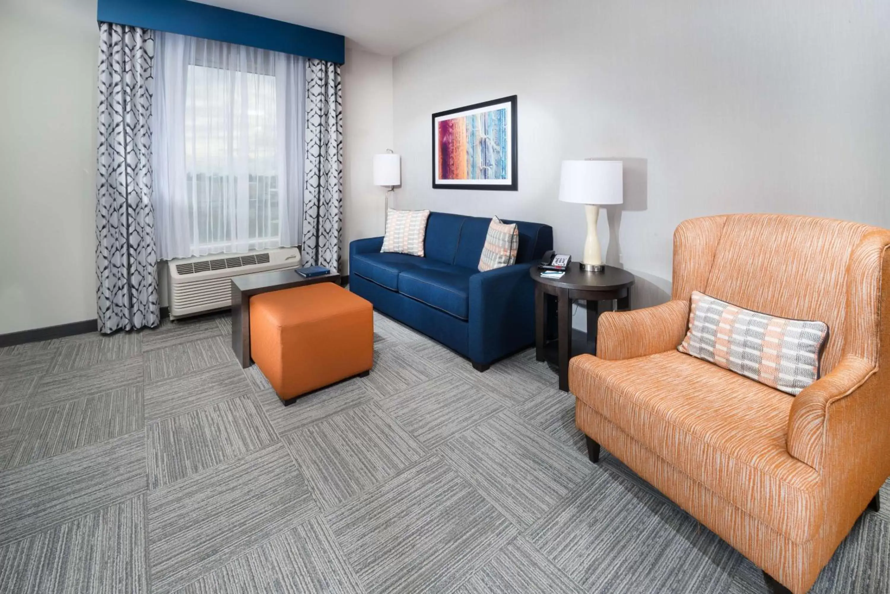 Living room, Seating Area in Homewood Suites By Hilton Tulsa Catoosa