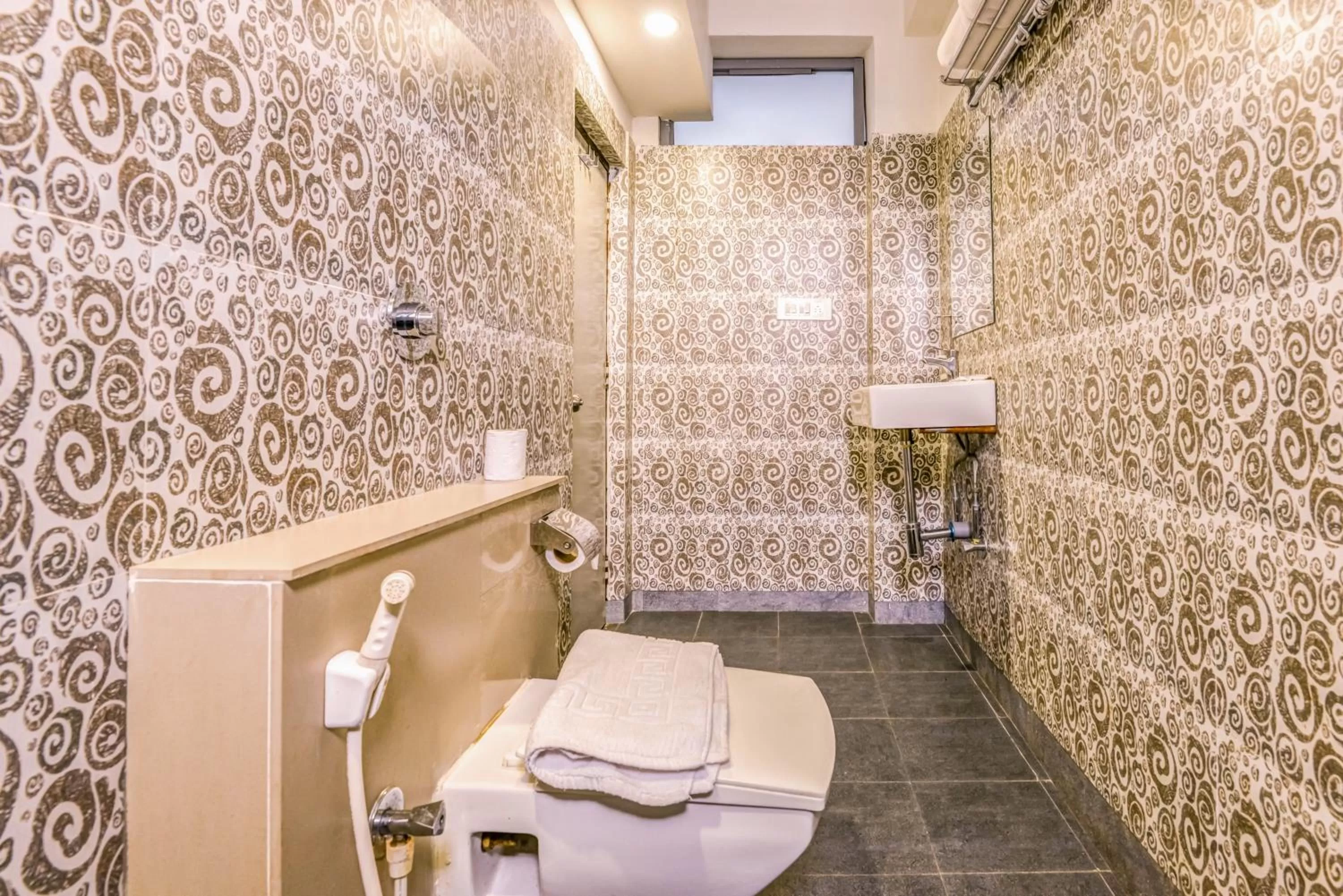 Bathroom in Mount Amara Hotel & Spa, Siliguri