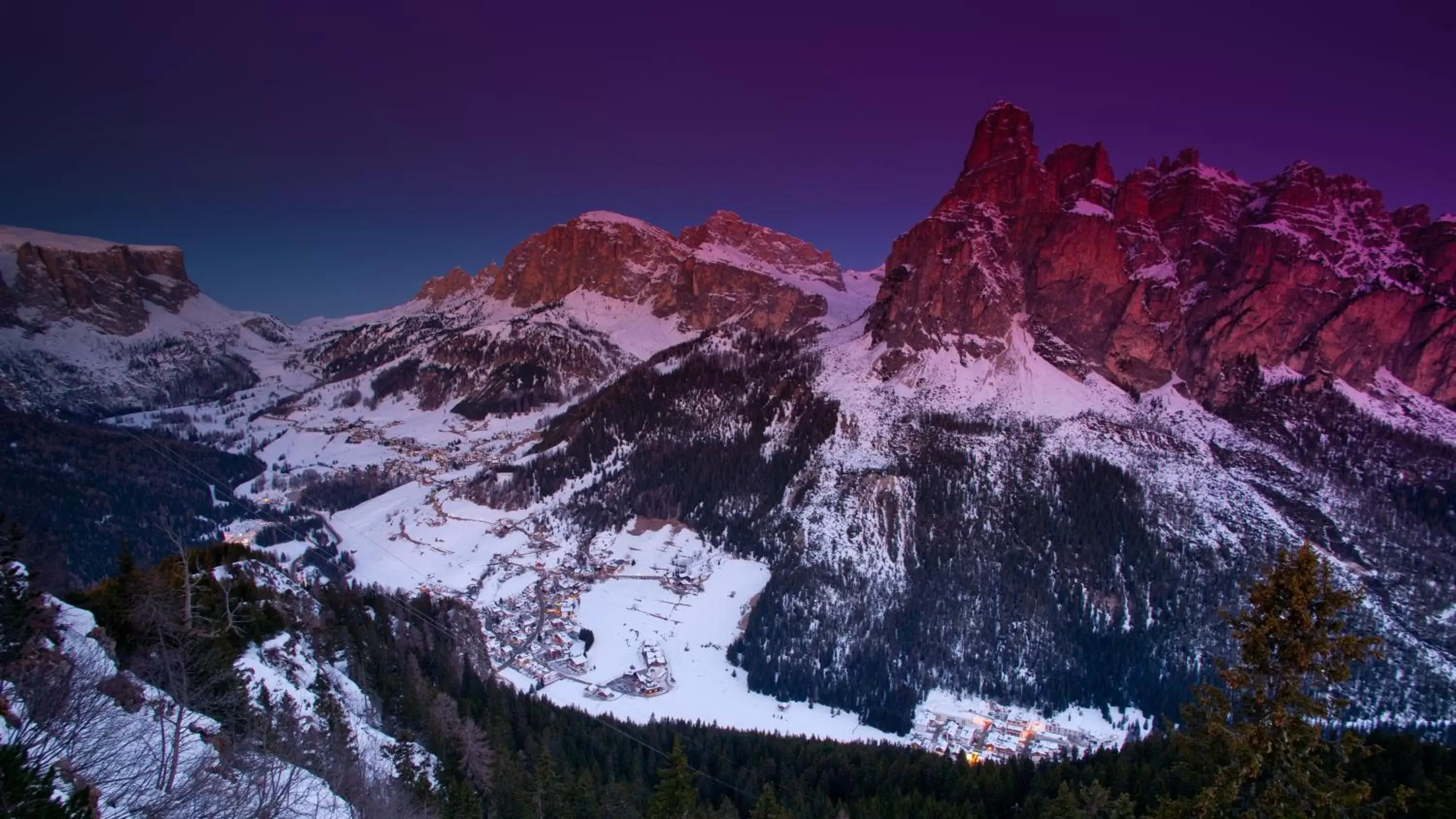 Bird's eye view, Winter in Hotel Miramonti Corvara