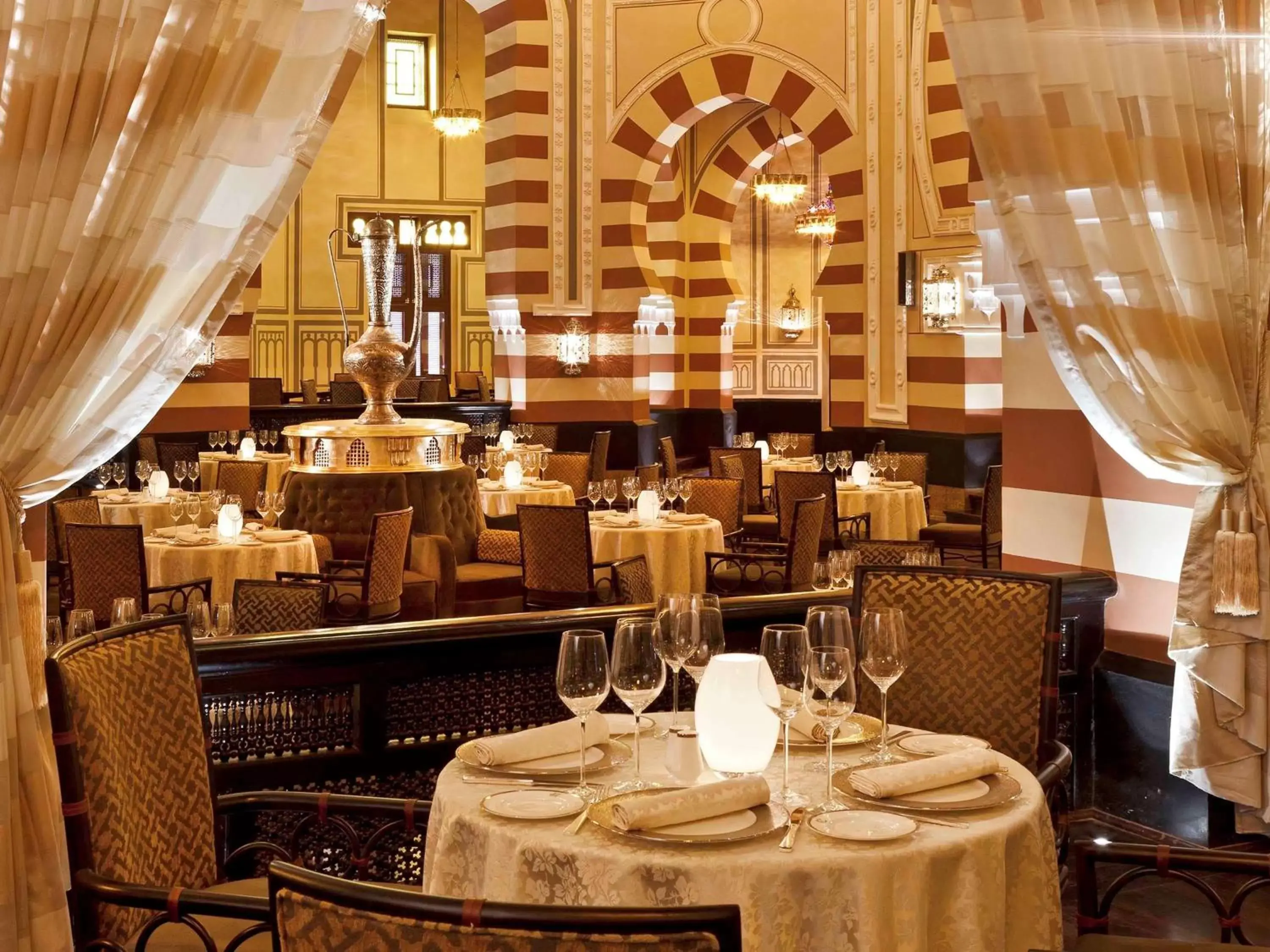 Restaurant/Places to Eat in Sofitel Legend Old Cataract