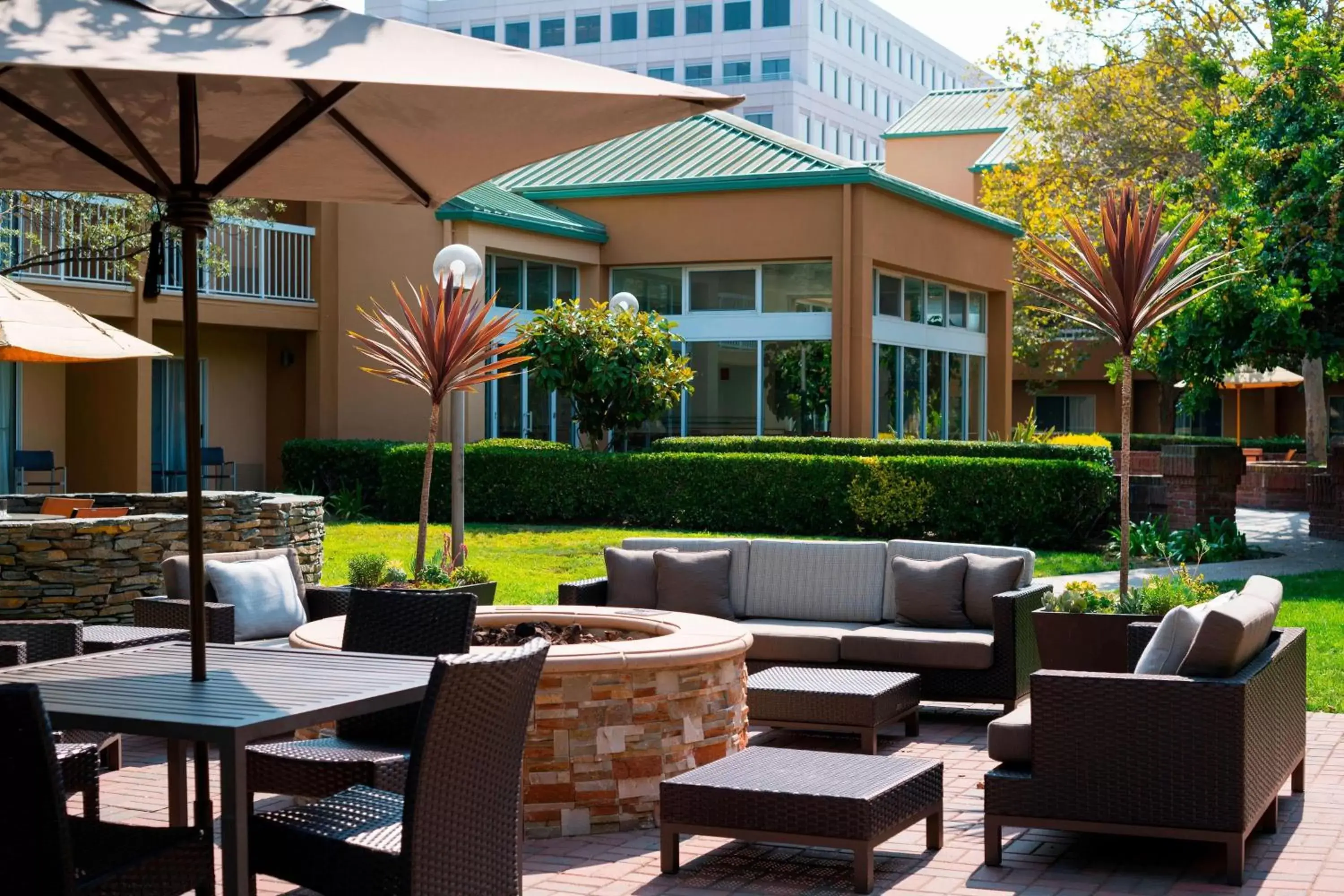 Property building in Courtyard by Marriott San Mateo Foster City