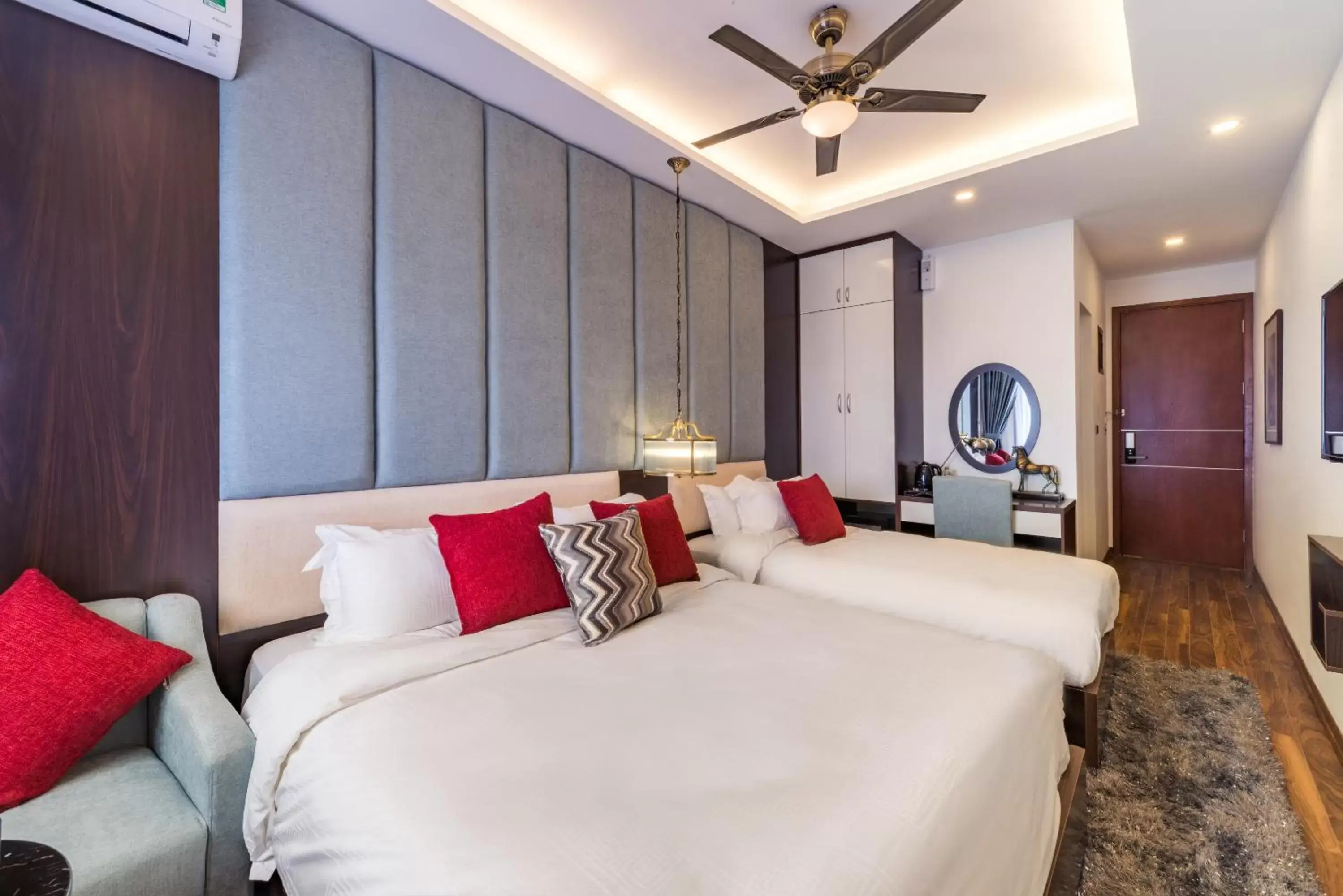 Bedroom, Bed in Splendid Hotel & Spa