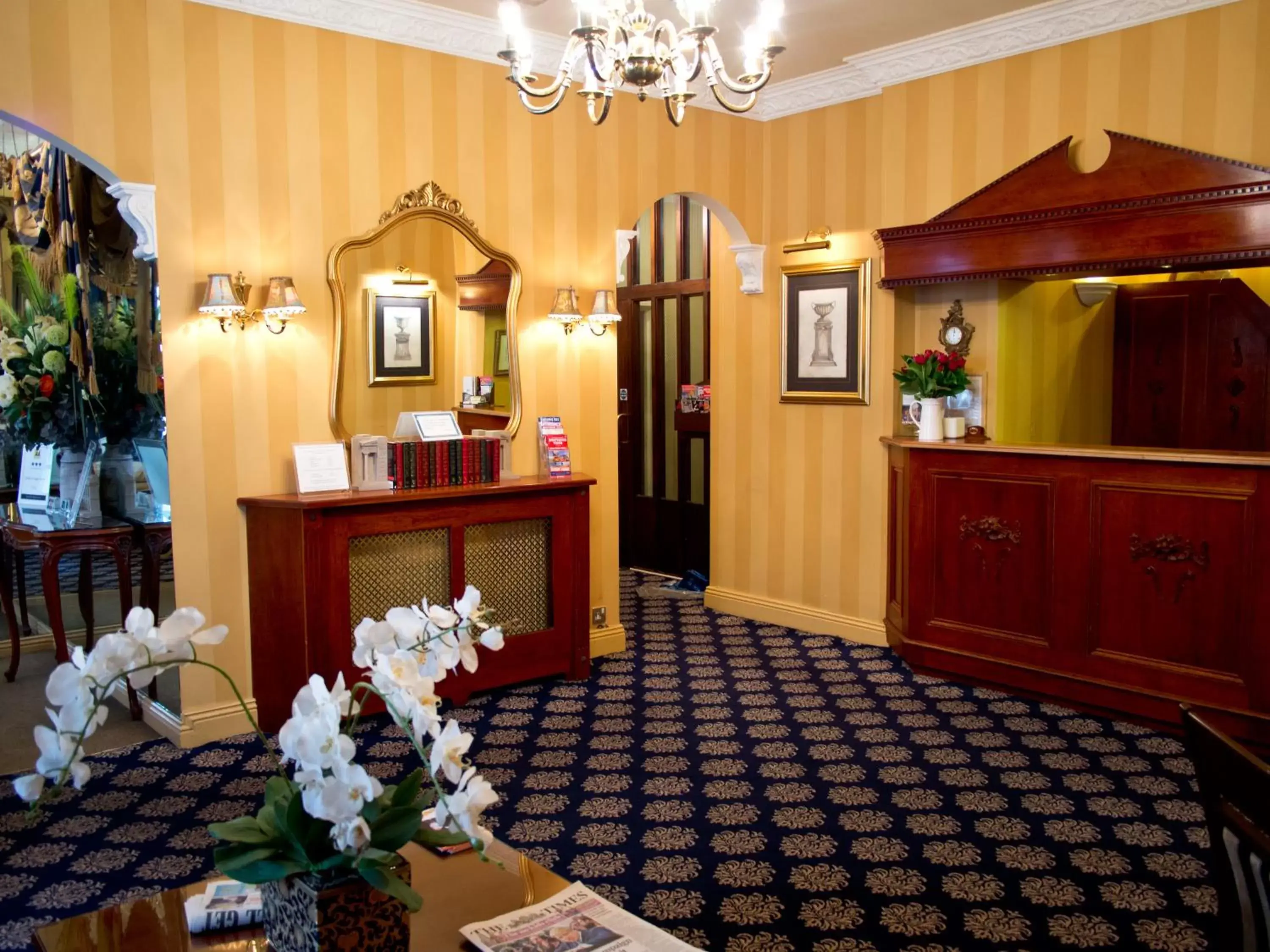 Lobby or reception, Lobby/Reception in London Lodge Hotel