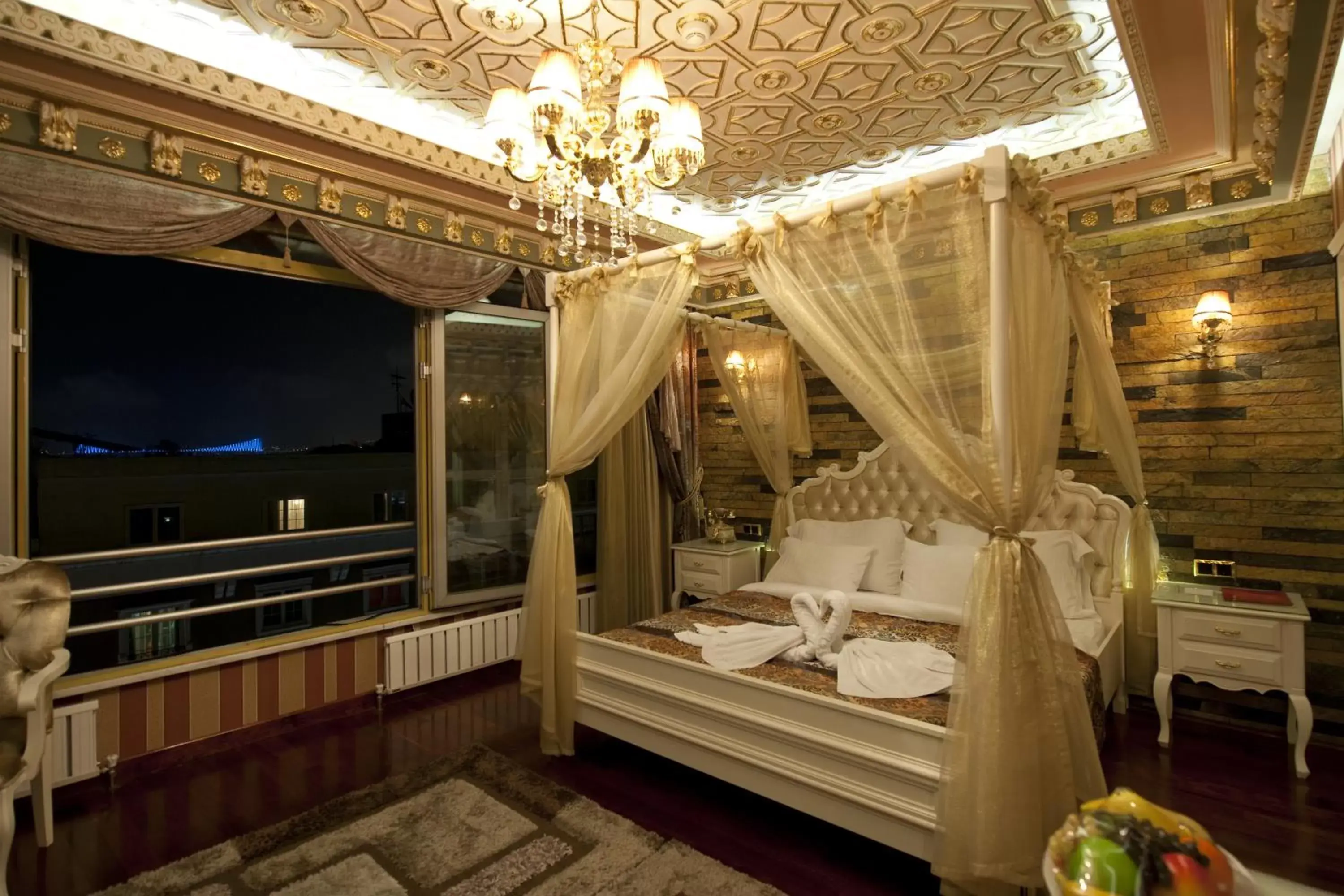 Suite in Golden Horn Hotel
