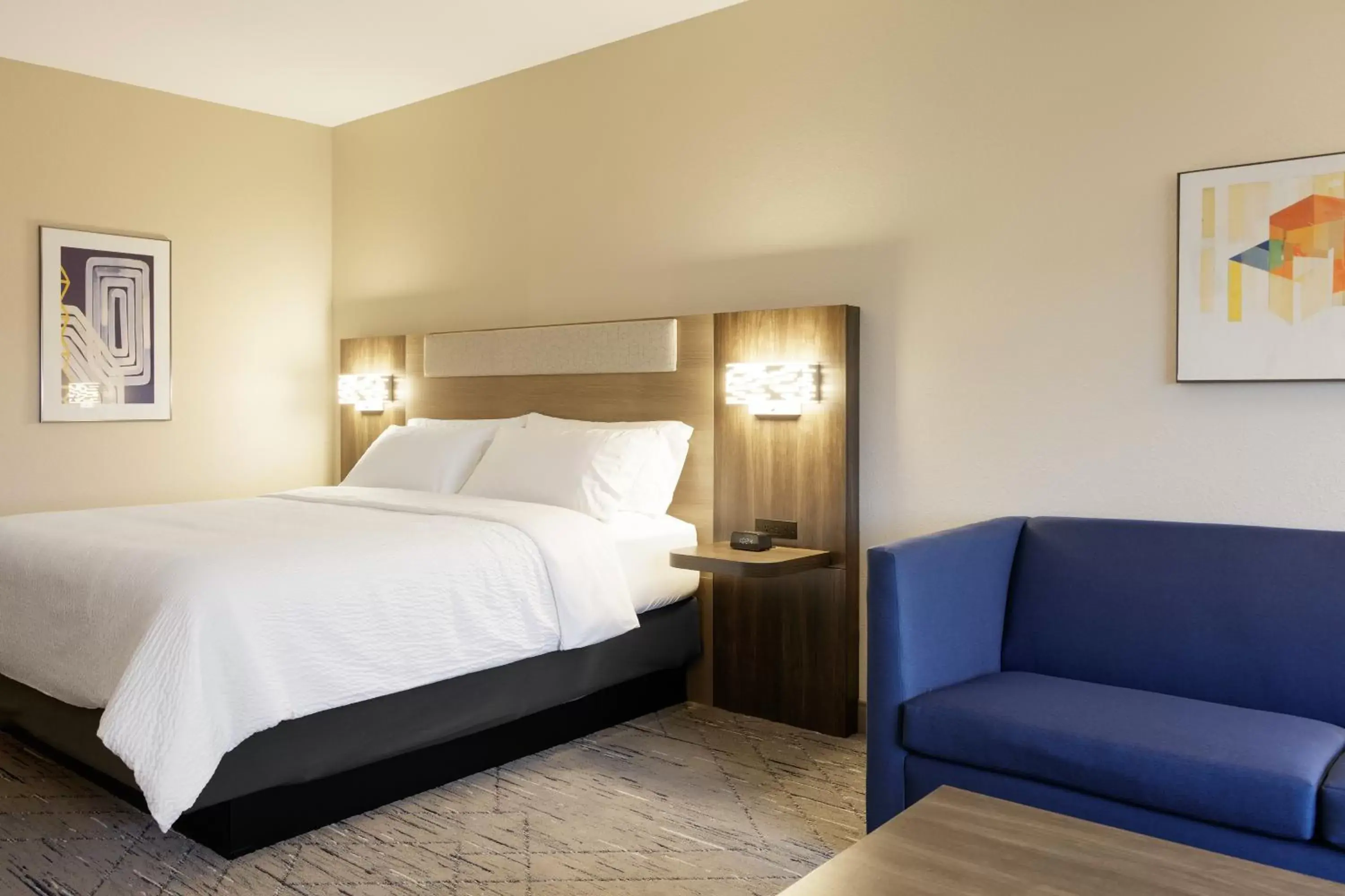 Bed in Holiday Inn Express & Suites - Toronto Airport South, an IHG Hotel