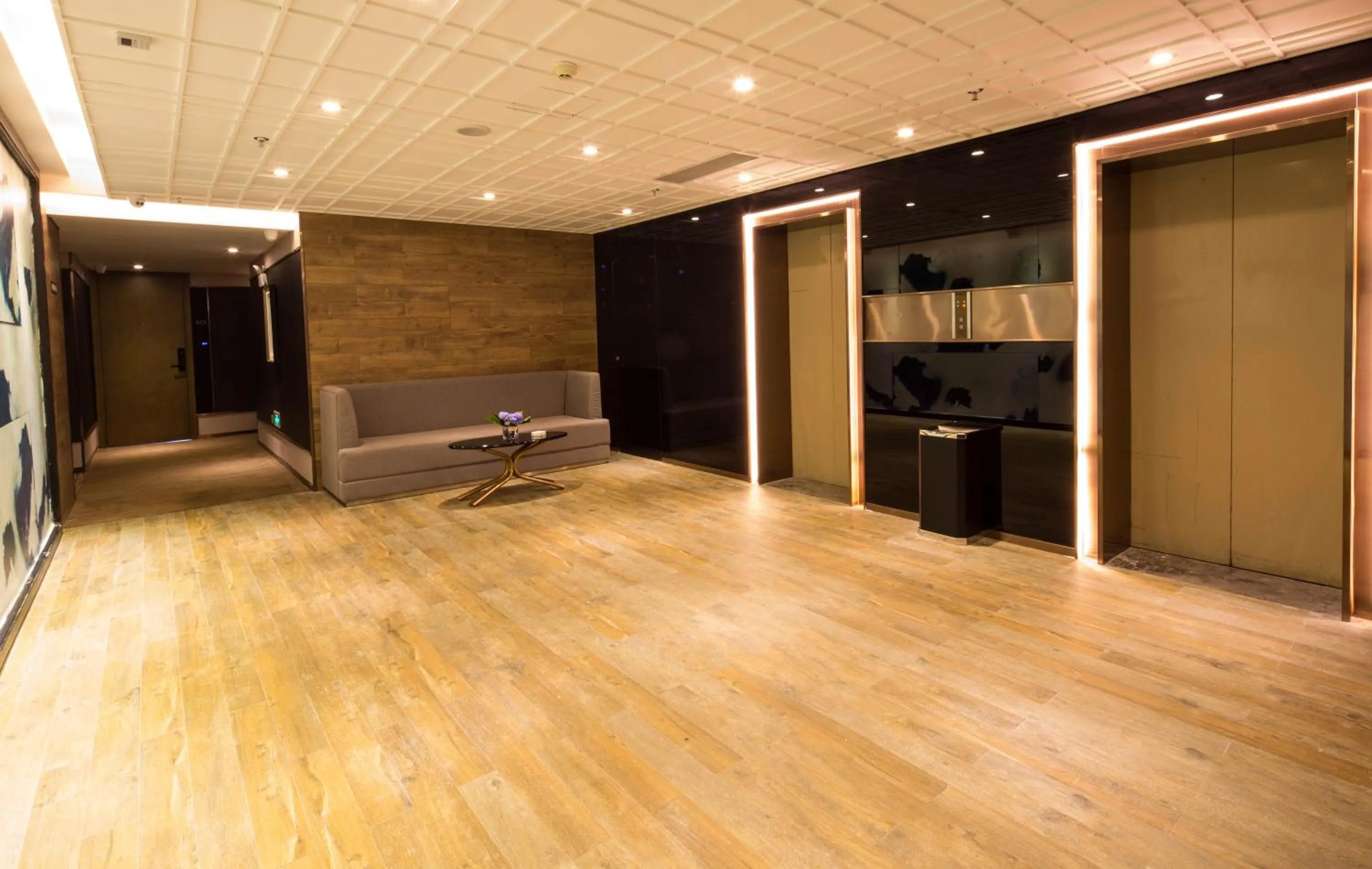 Lounge or bar in INSAIL Hotel (Shenzhen Dongmen Branch)