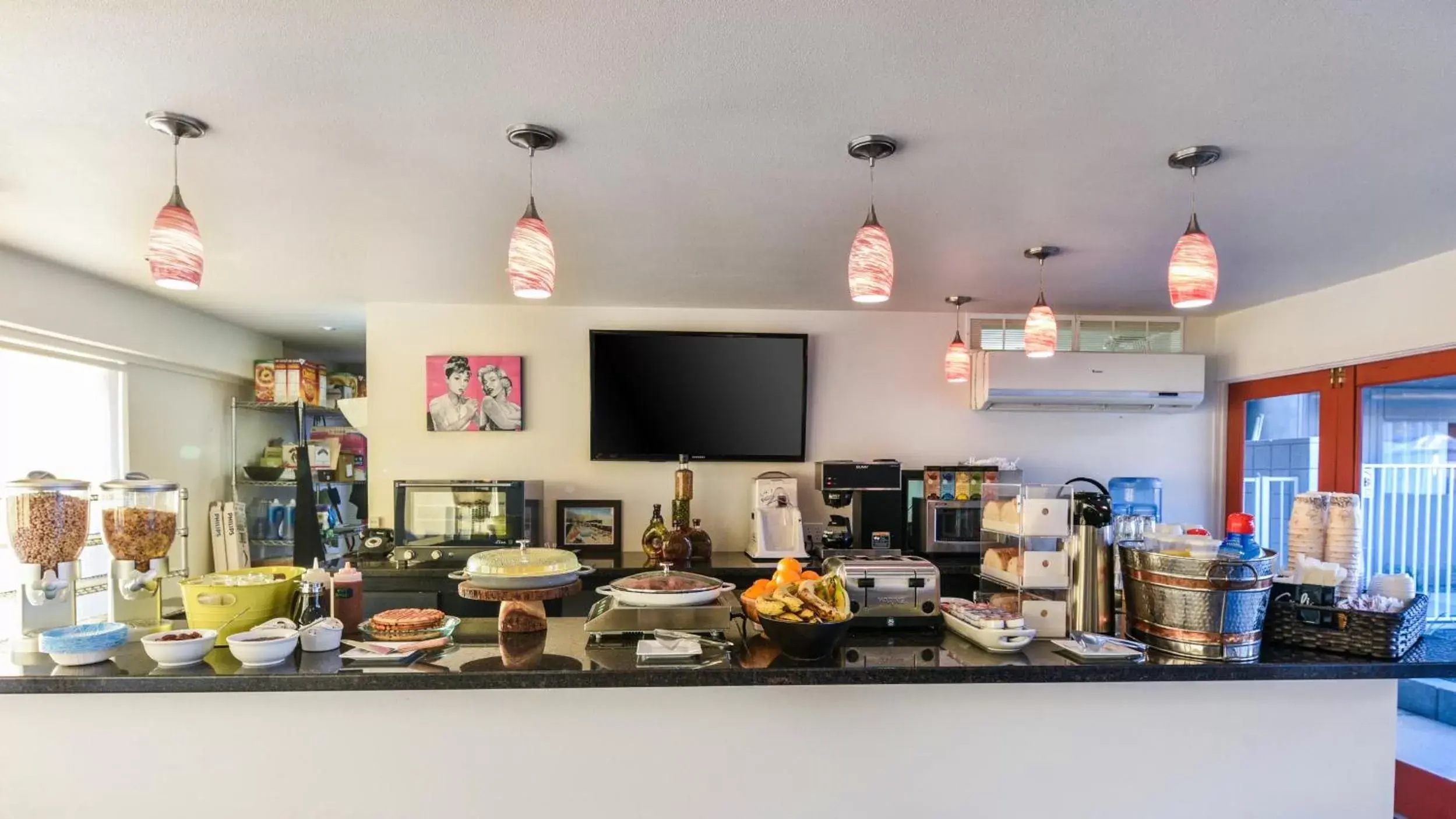 Coffee/tea facilities in The Skylark, a Palm Springs Hotel