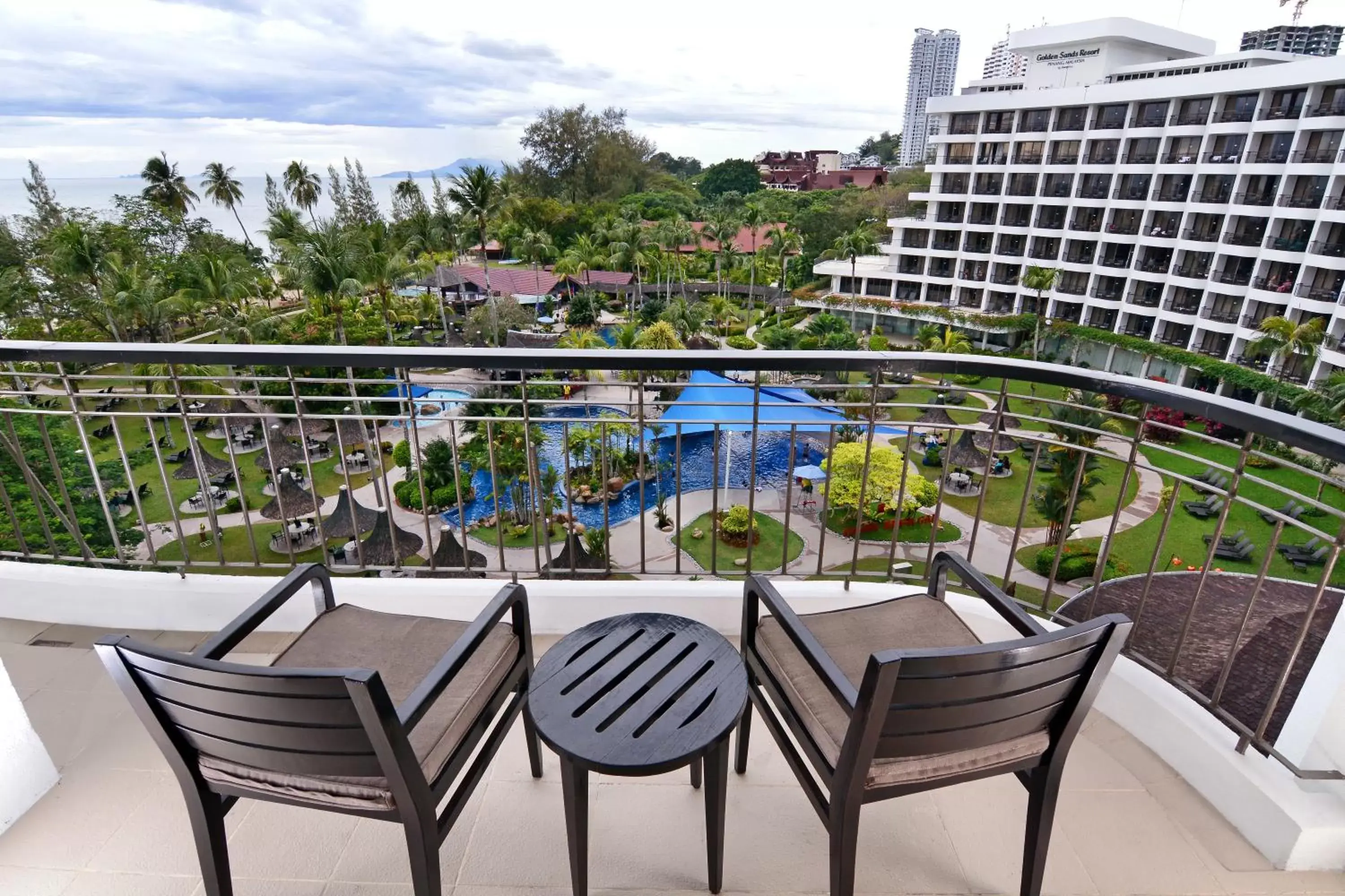 View (from property/room), Balcony/Terrace in Shangri-La Golden Sands, Penang