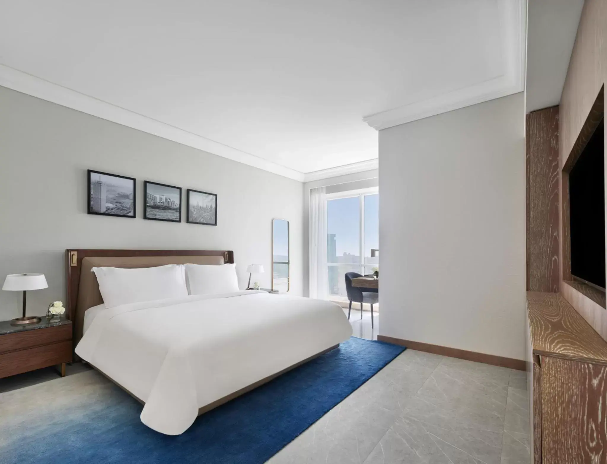 Bed in Fairmont Dubai