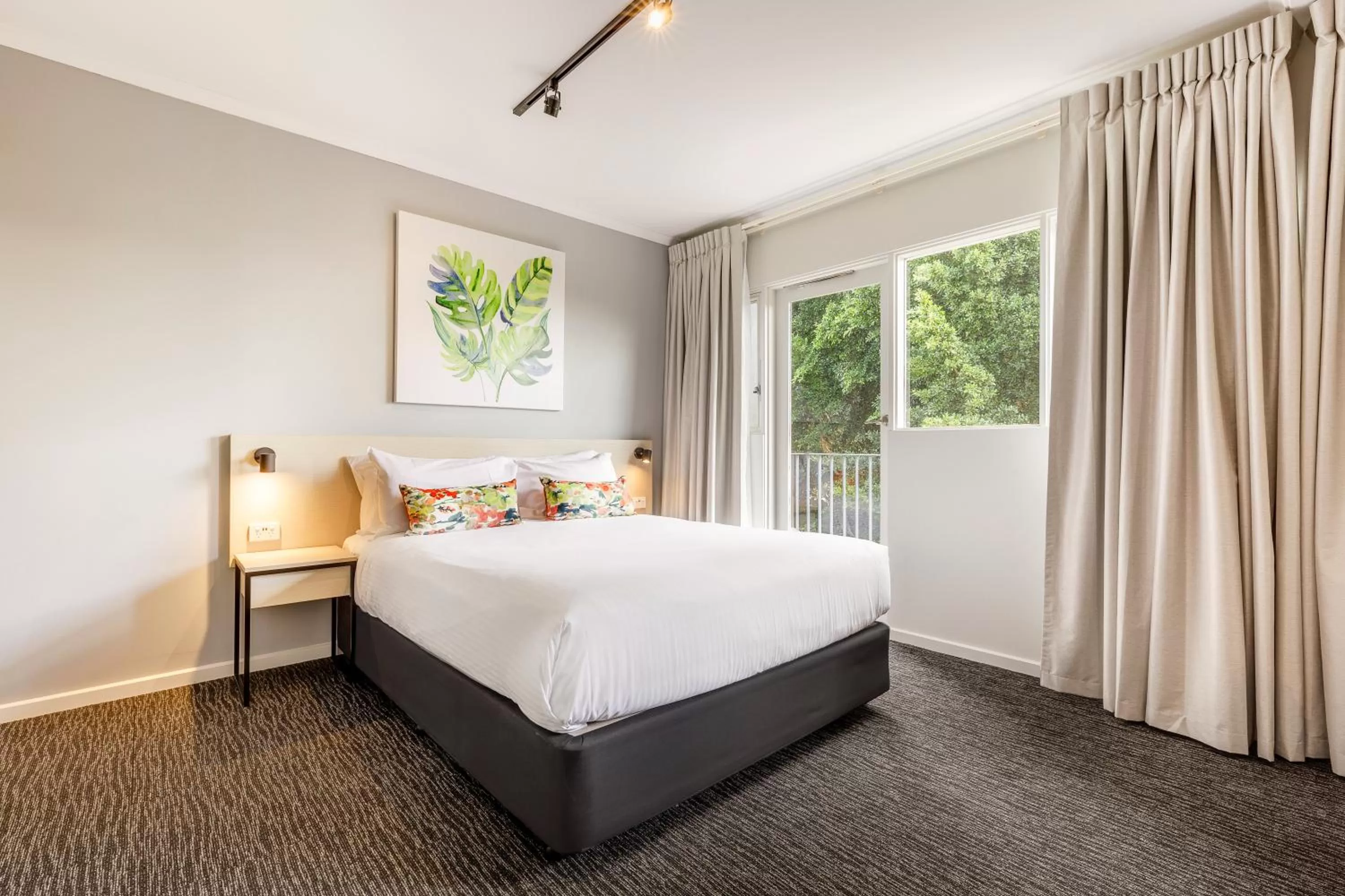 Bedroom, Bed in Nightcap at Findon Hotel