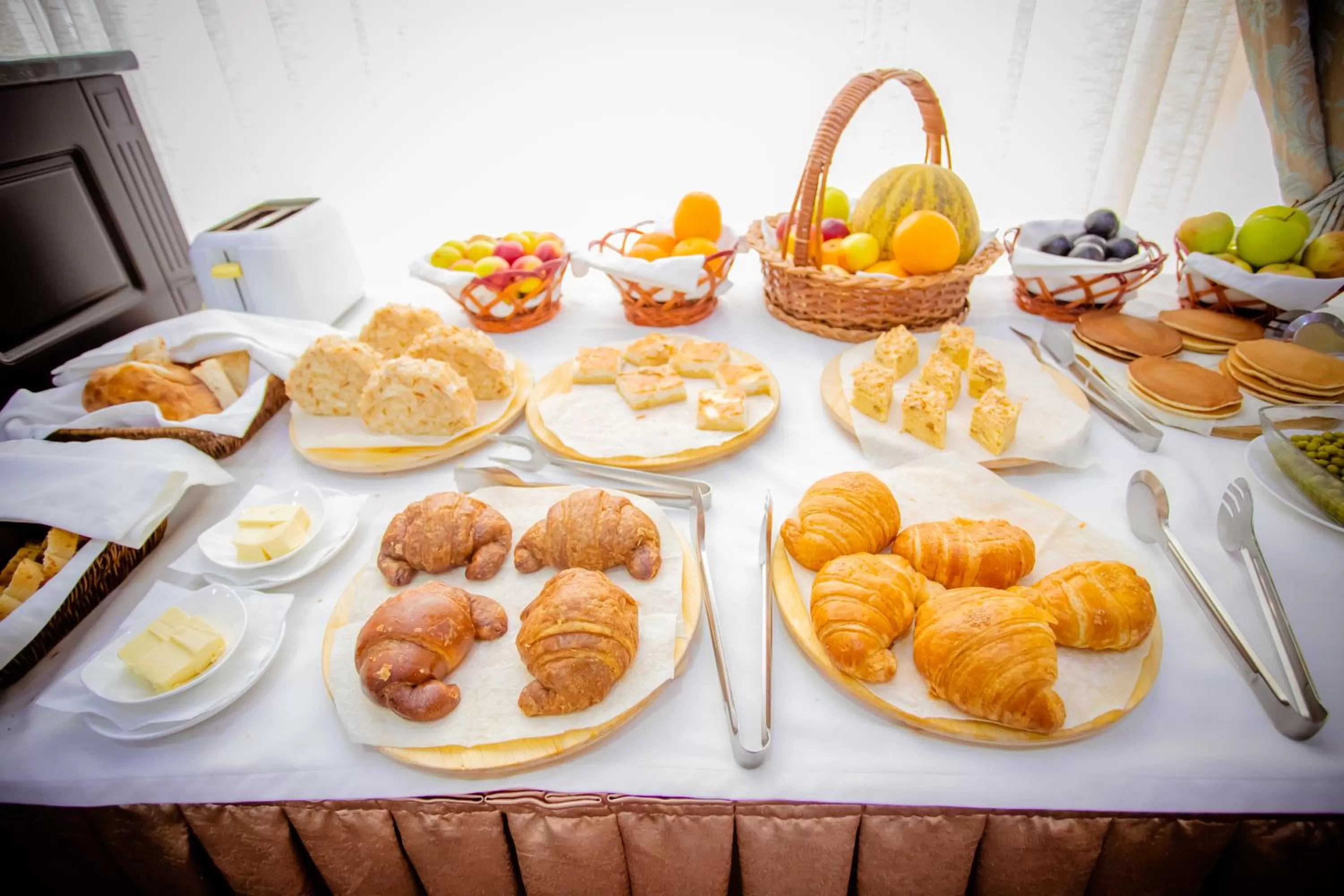 Food in Gloria Hotel