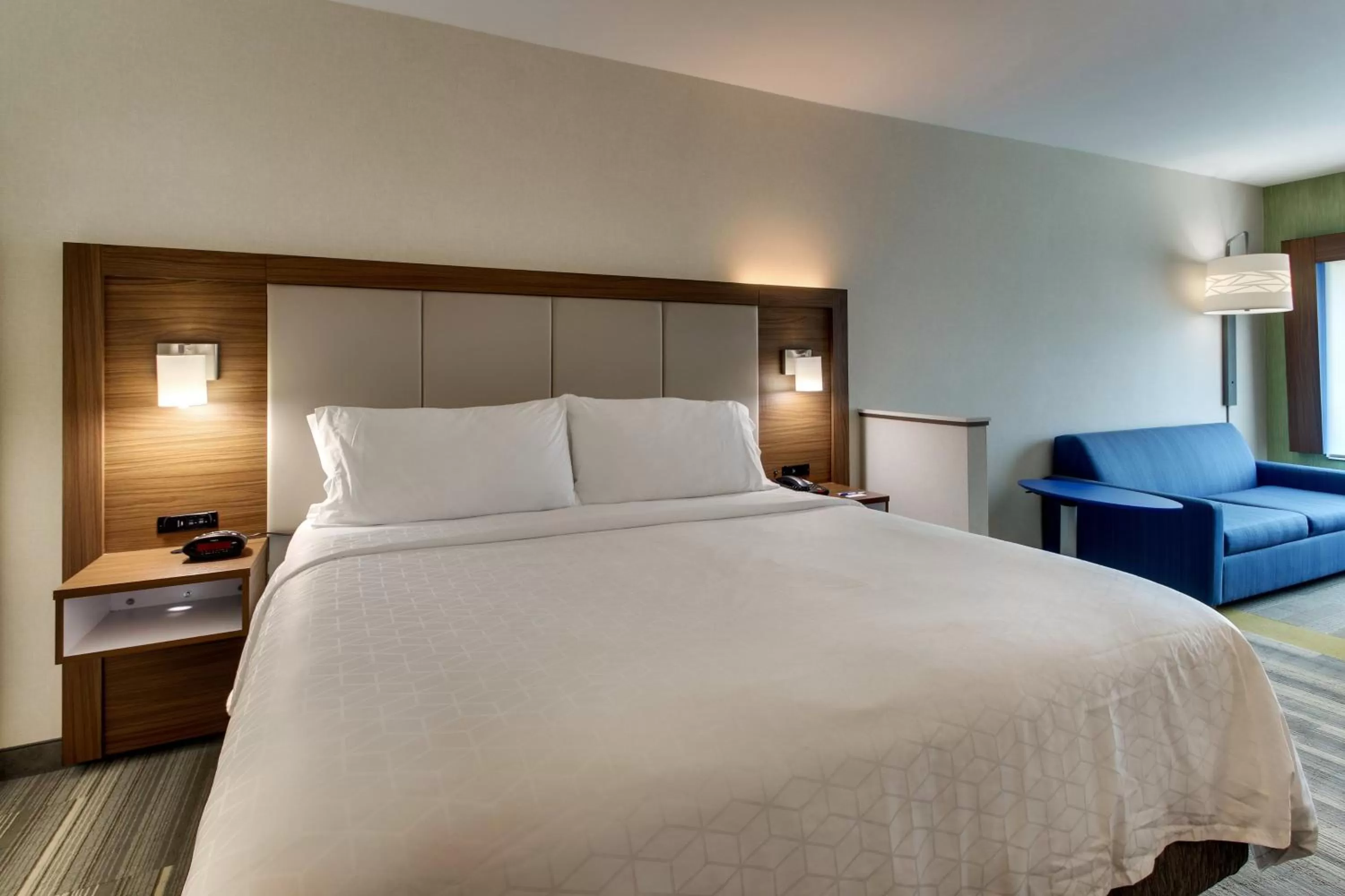 Bedroom, Bed in Holiday Inn Express & Suites Ithaca by IHG