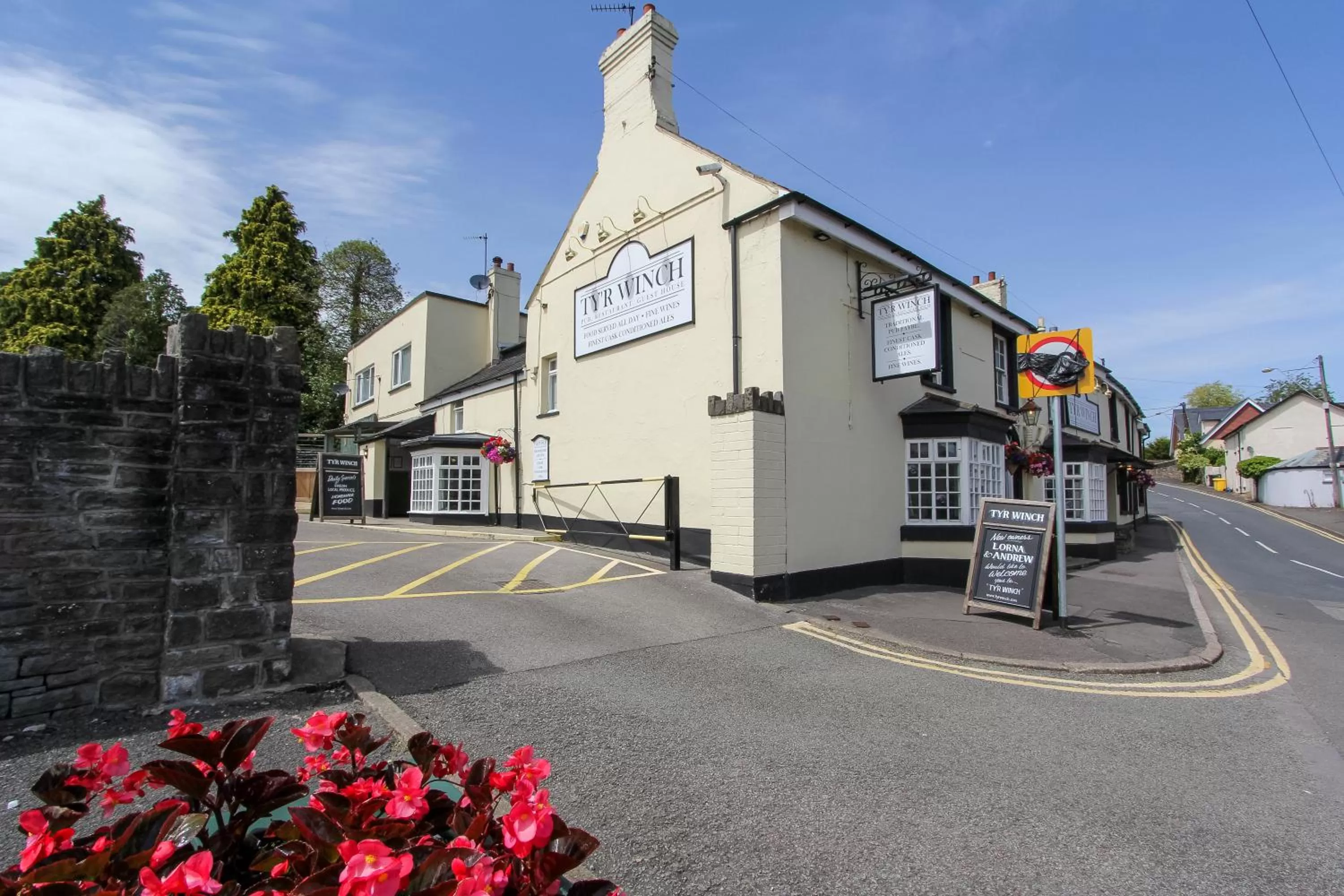 Property building in Tyr Winch