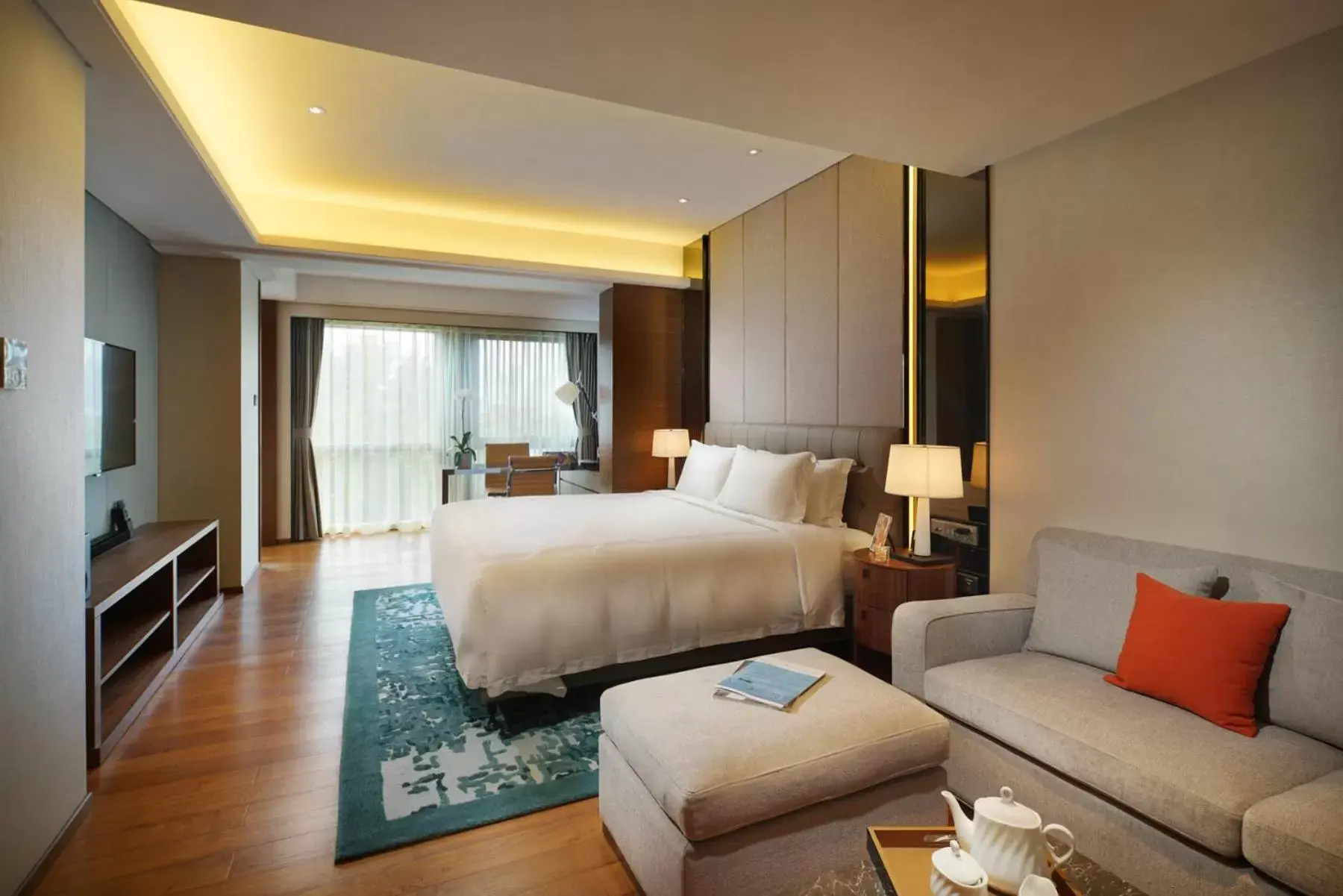 Bedroom in Fraser Suites Shenzhen
