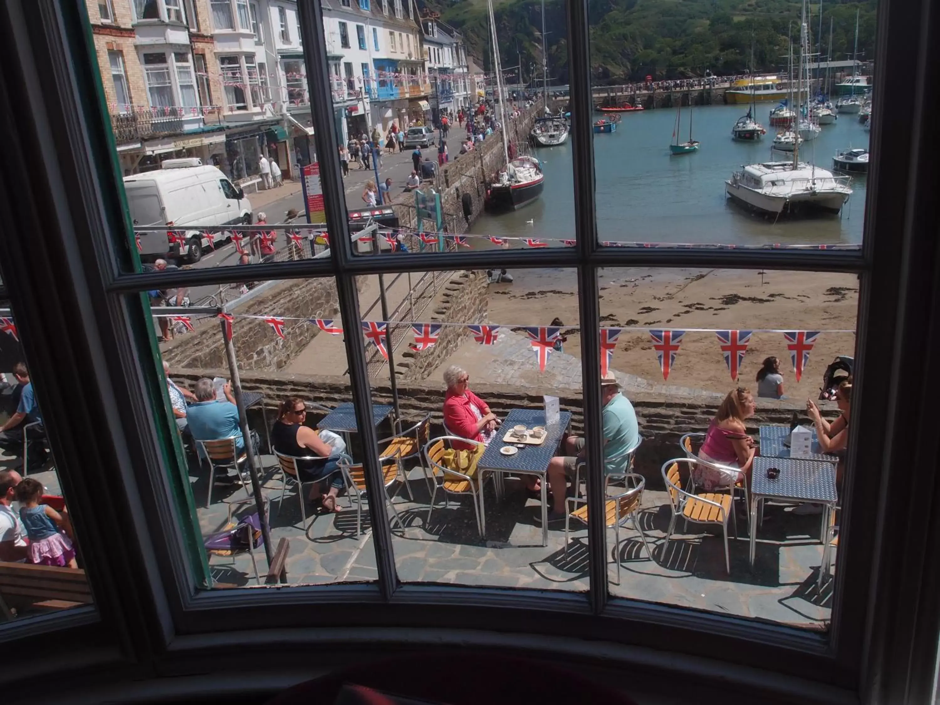 Patio, City View in Royal Britannia Hotel