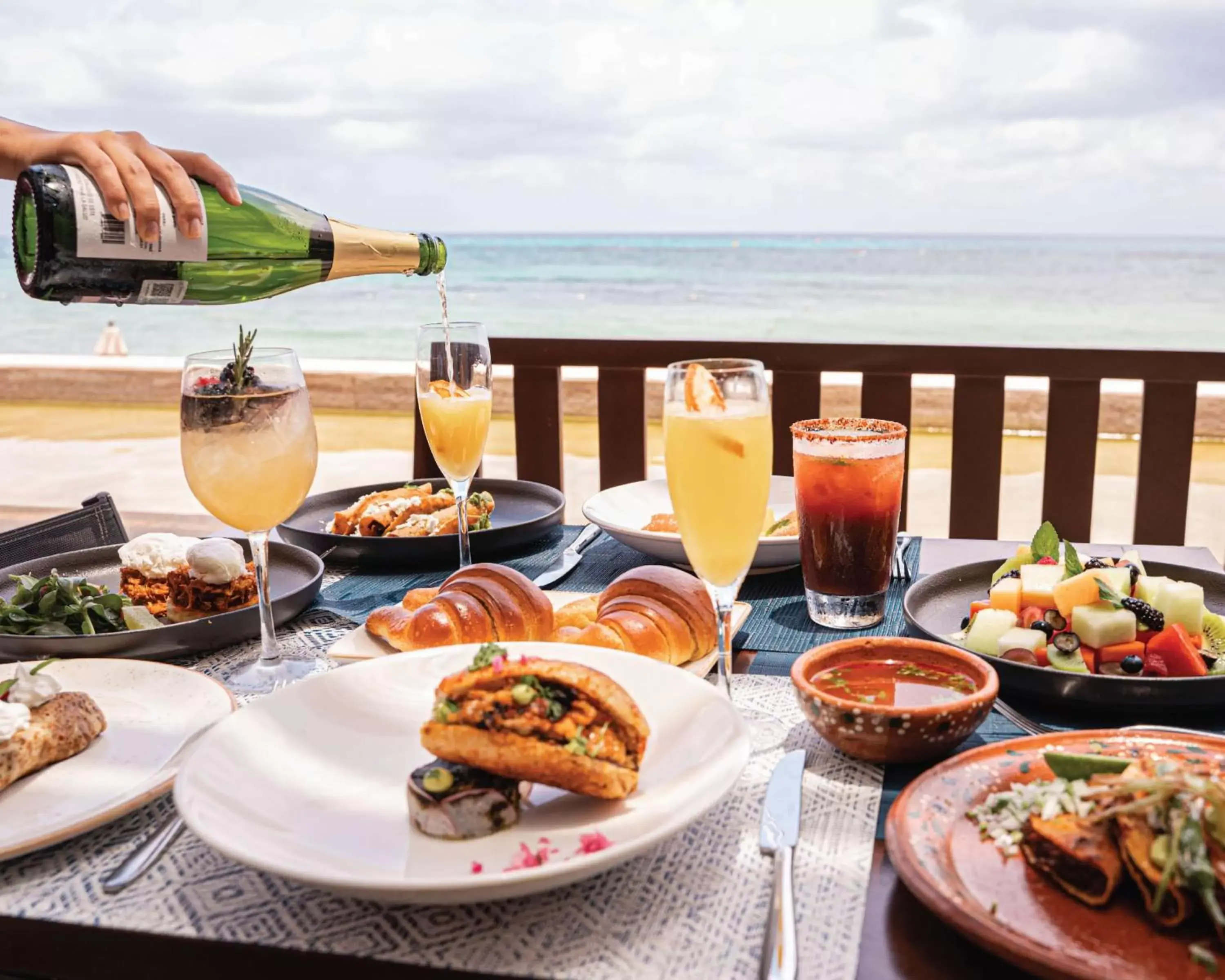 Restaurant/places to eat in Grand Hyatt Playa del Carmen Resort