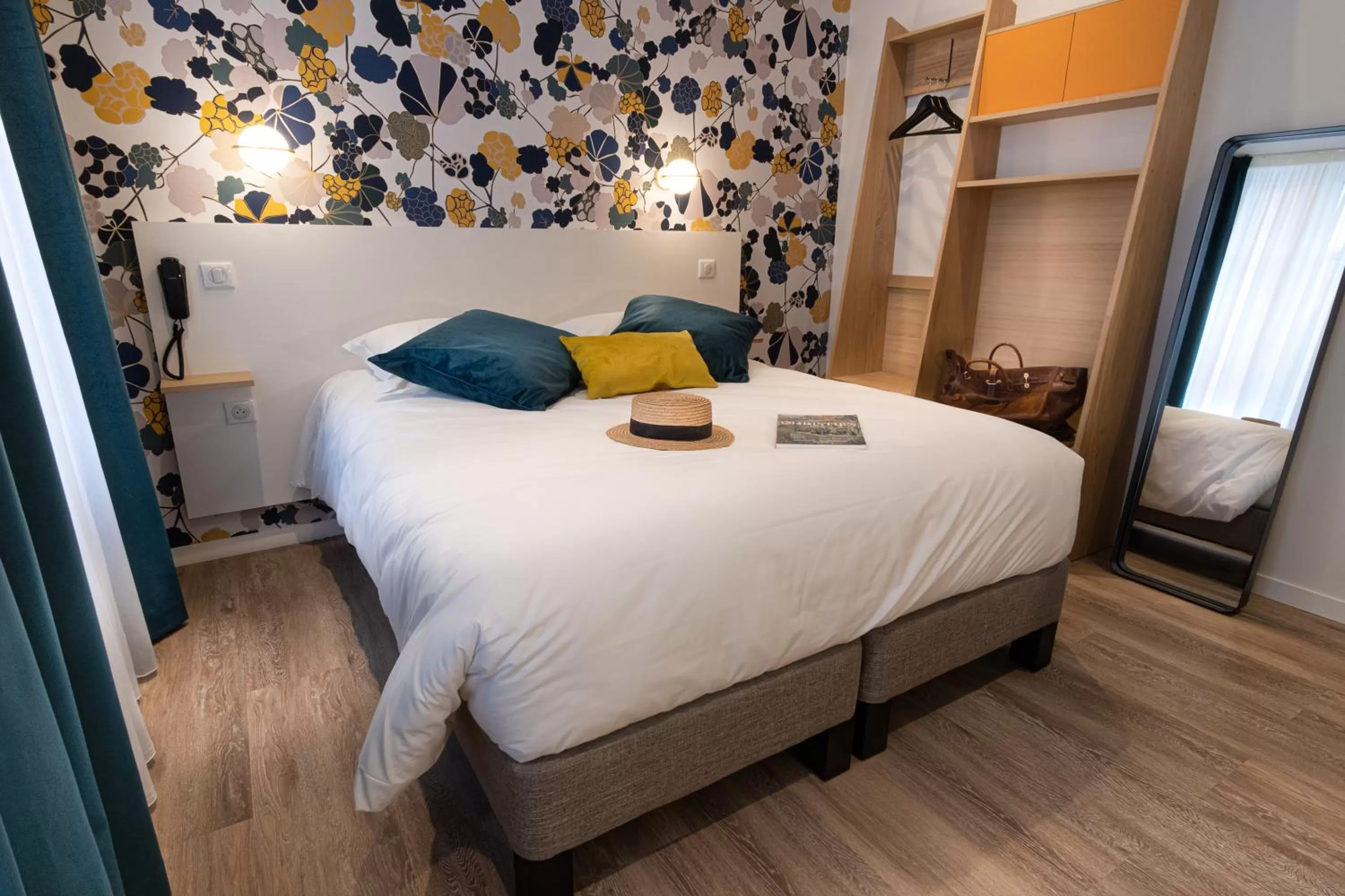 Bed in Mayrena Hotel Restaurant