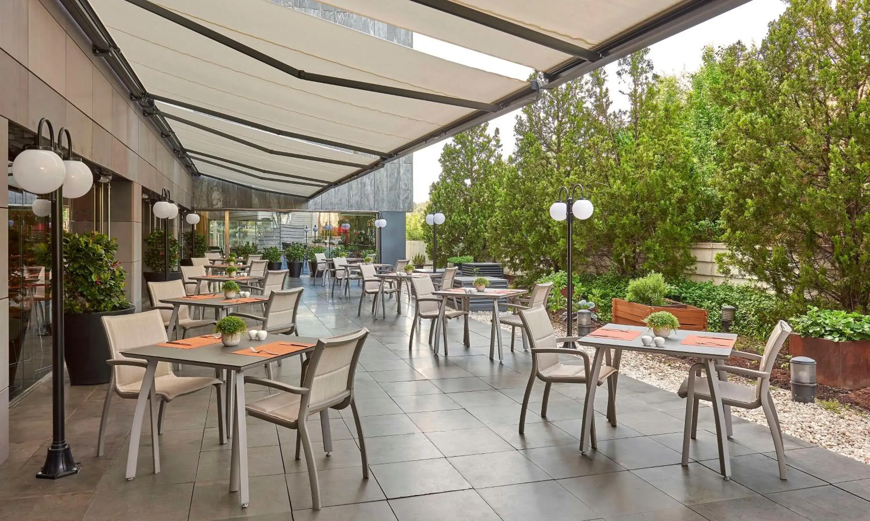 Balcony/Terrace, Restaurant/Places to Eat in NH Madrid Las Tablas