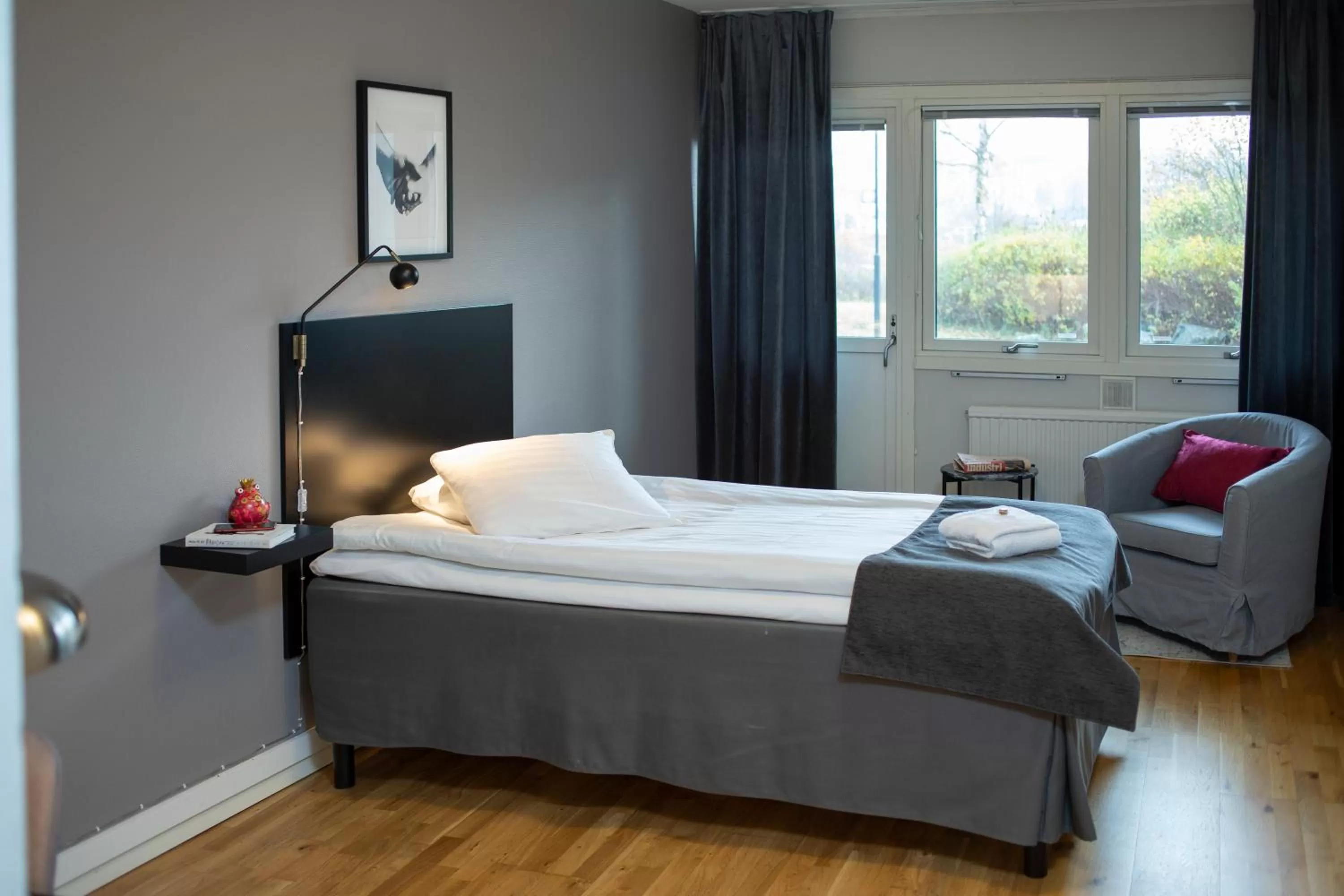 Photo of the whole room, Bed in Hotell Solhem Park