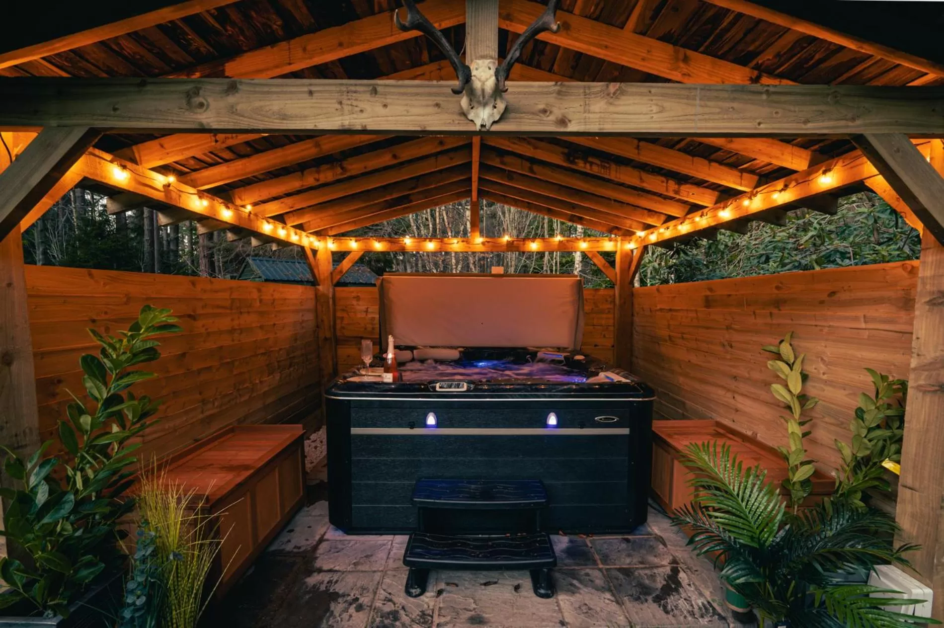 Hot Tub in White Rose Tower