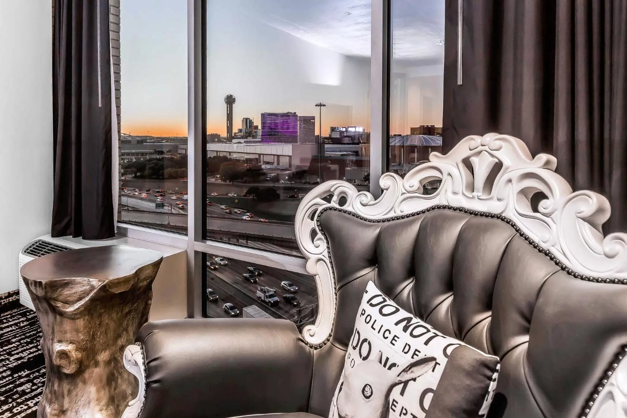 Decorative detail in Lorenzo Hotel Dallas, Tapestry Collection by Hilton