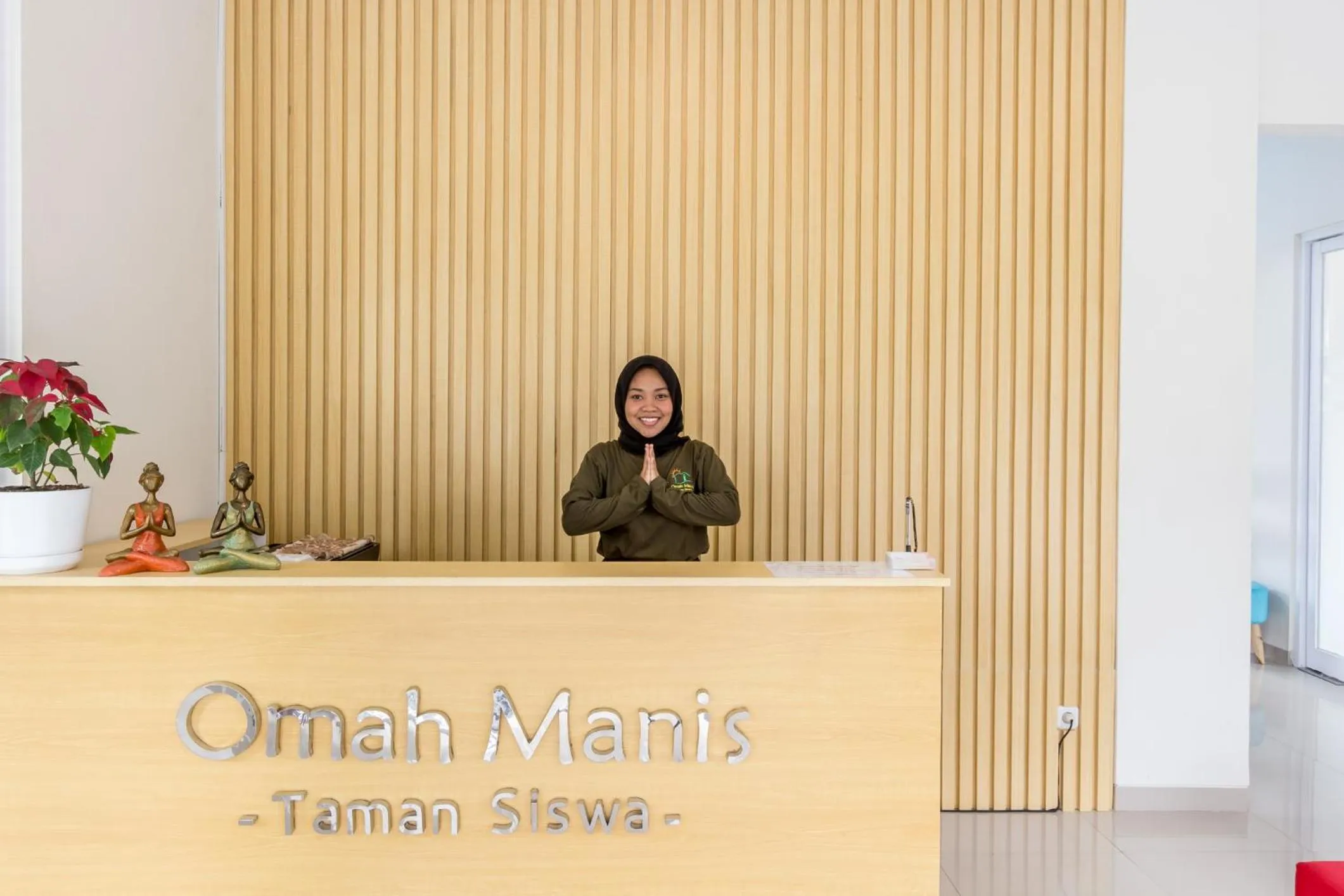 Staff in Omah Manis
